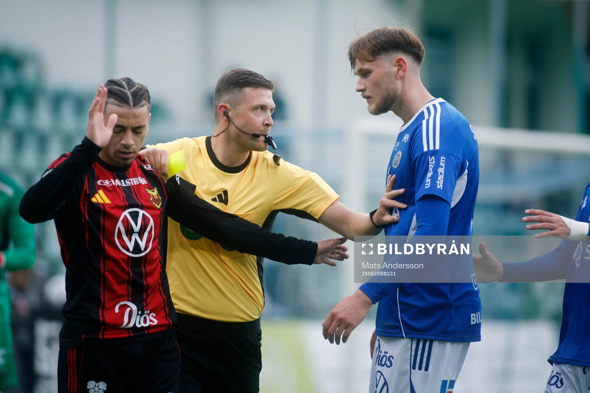 GIF Sundsvalls Ludvig Svanberg och Östersunds målvakt