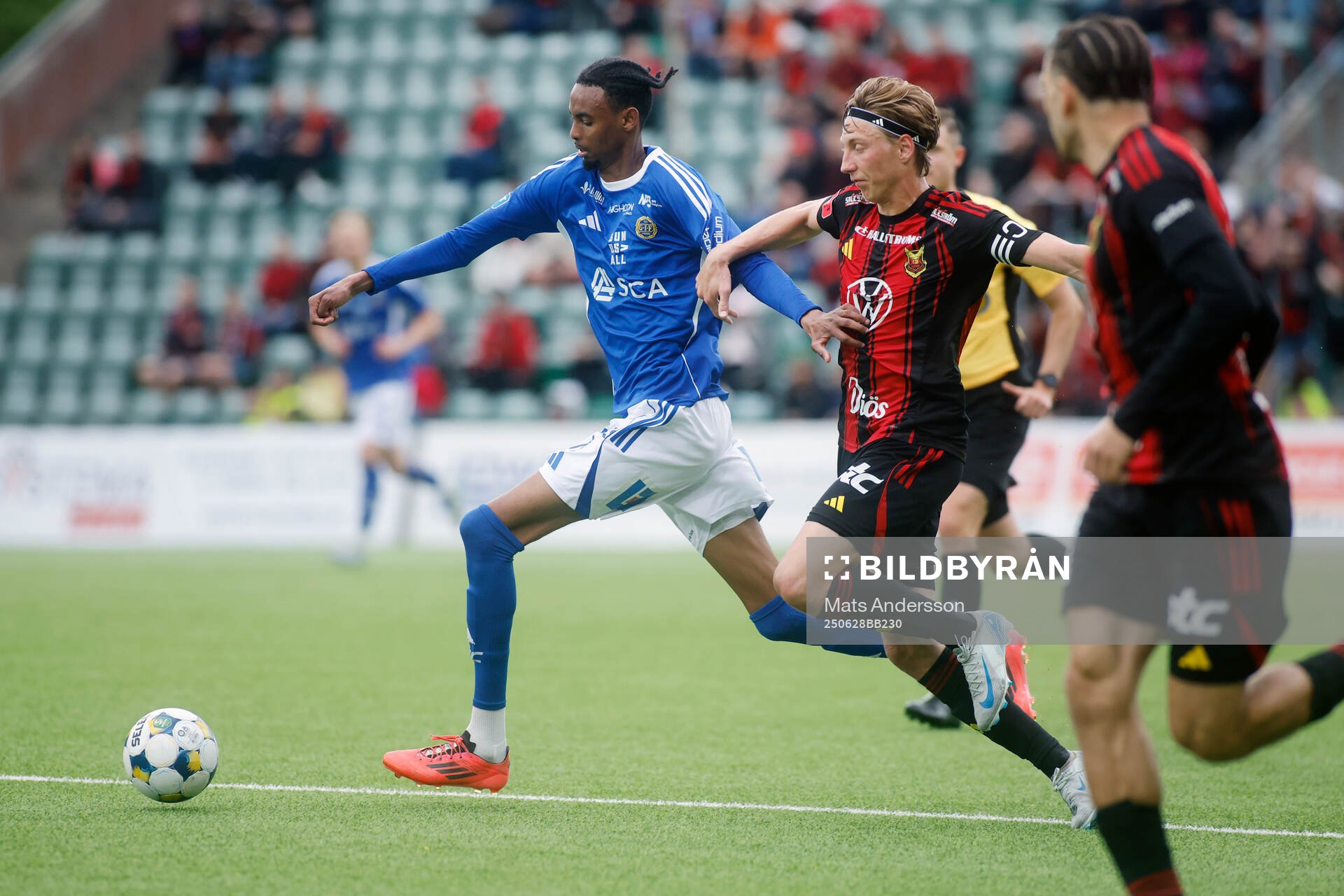 GIF Sundsvalls Yacqub Finey och Östersunds Philip Bonde