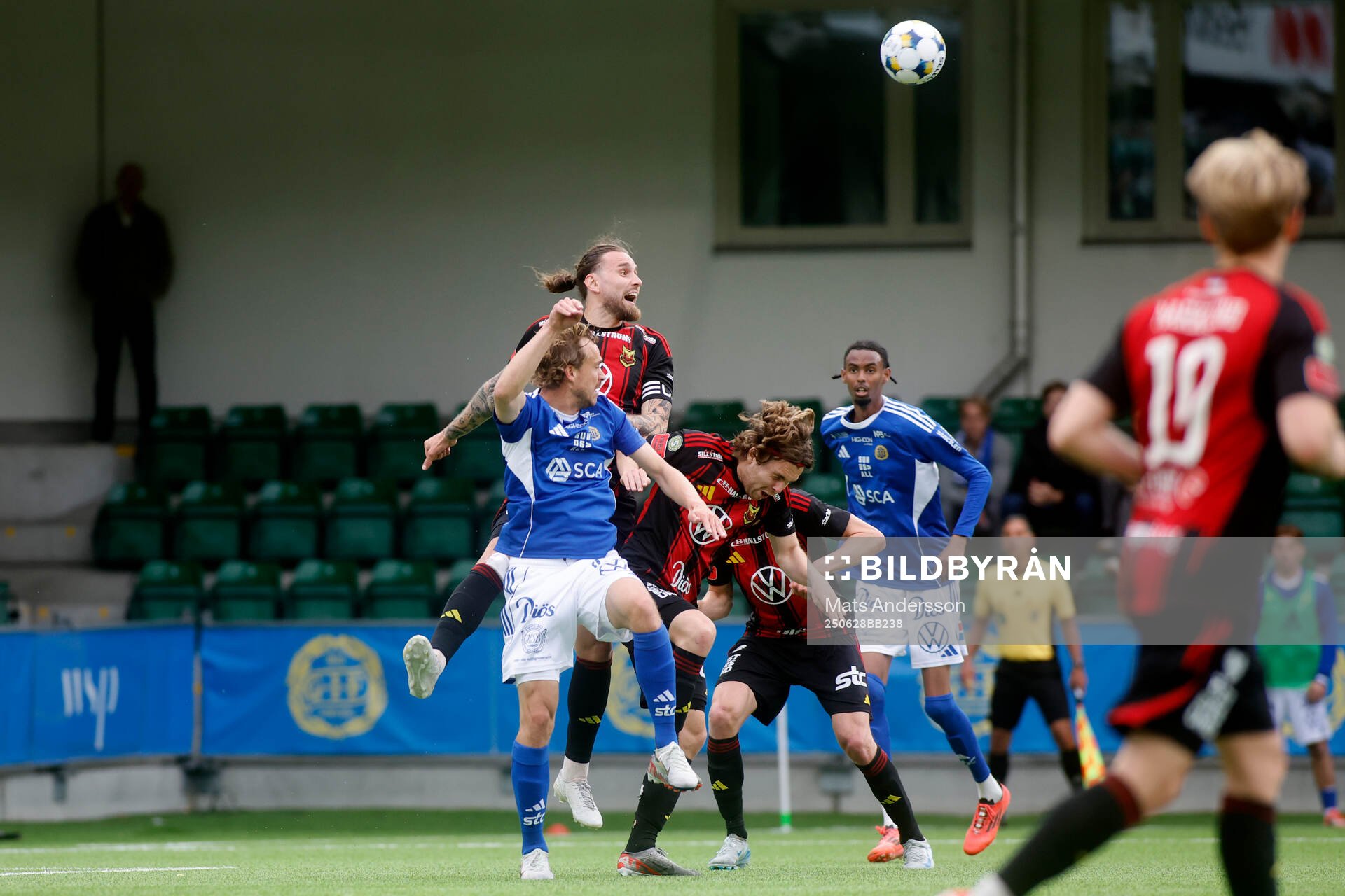 Östersunds Ali Suljic och GIF Sundsvalls Pontus Engblom