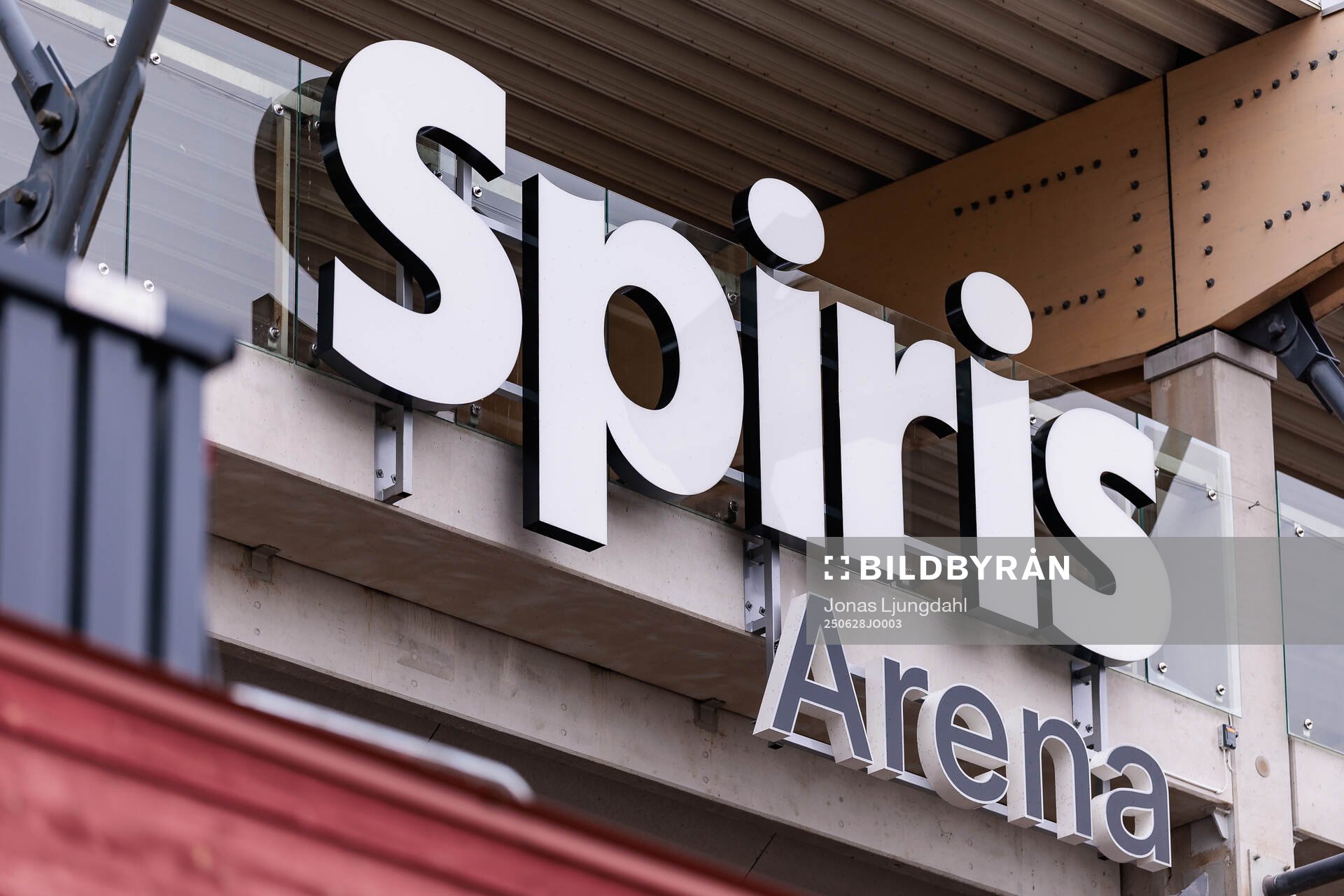 Exteriör vy av Spiris arena