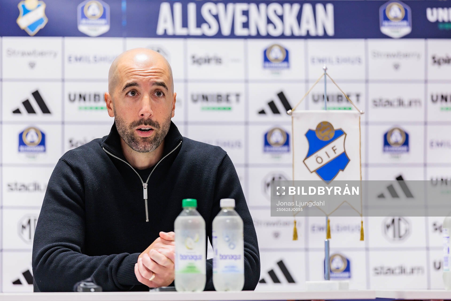 Östers tränare Martin Foyston på presskonferens