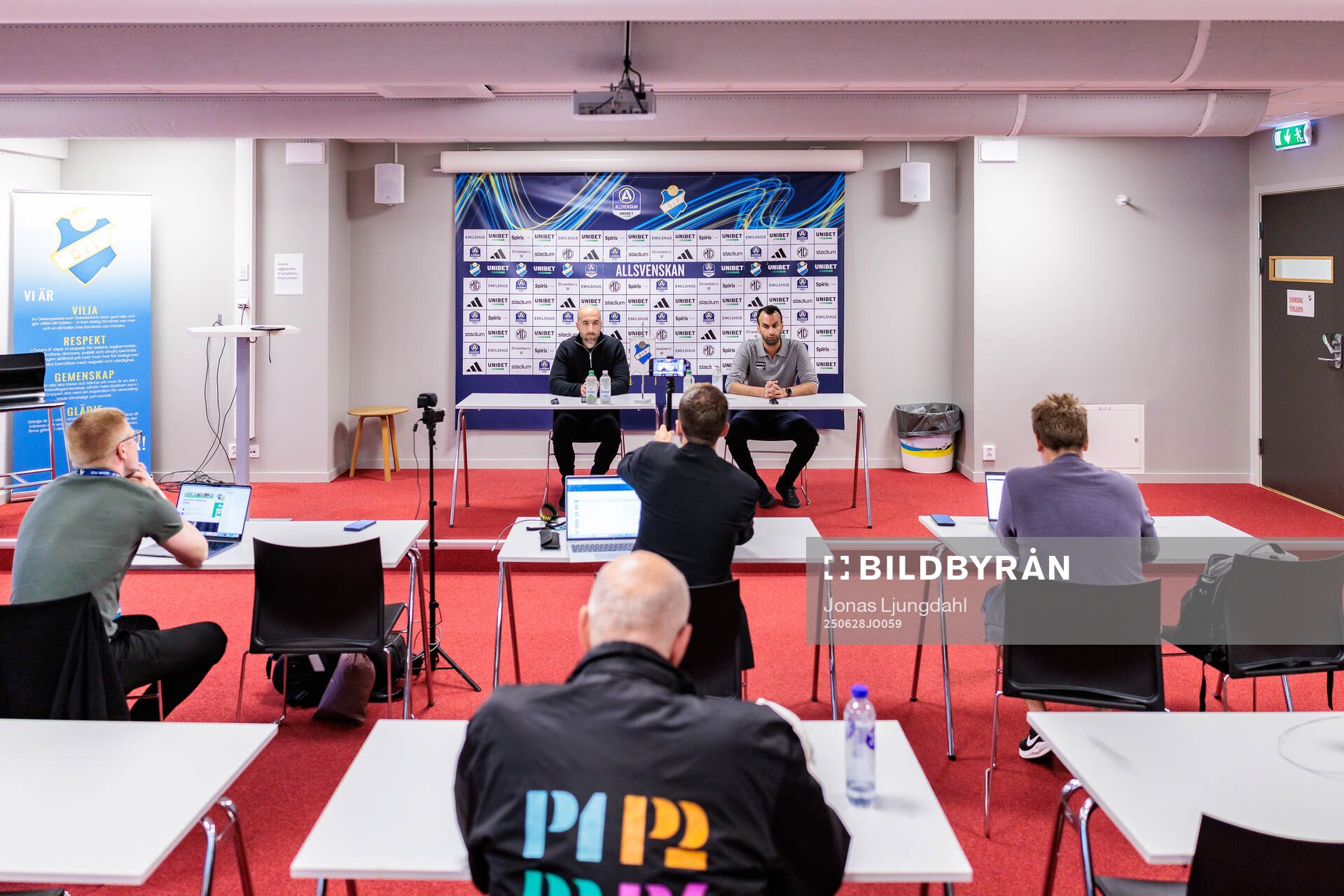 Östers tränare Martin Foyston och Sirius tränare Andreas