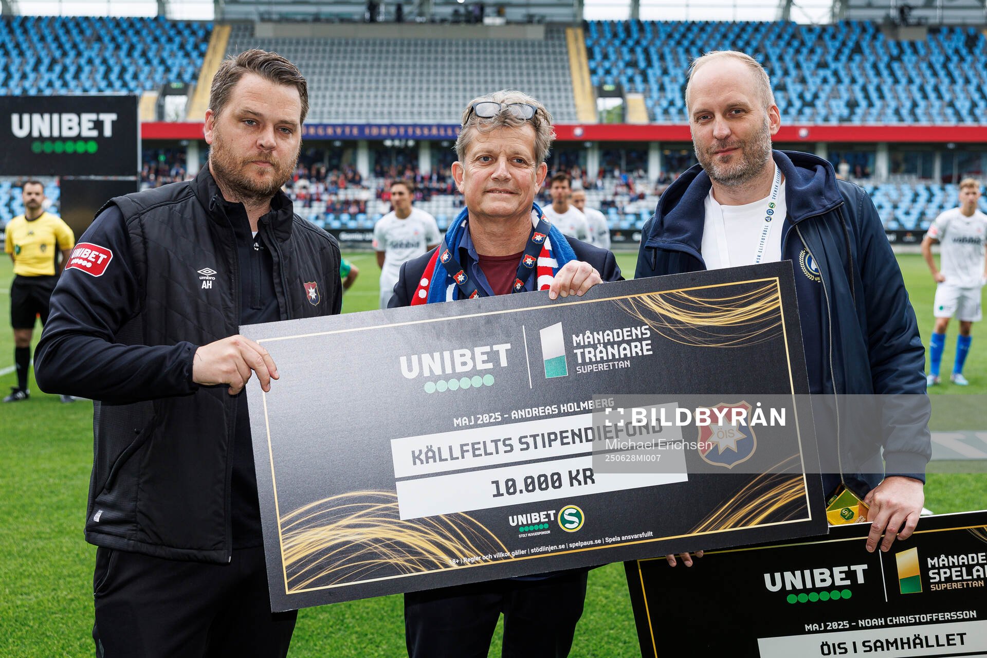 Örgrytes tränare Andreas Holmberg tilldelas priset