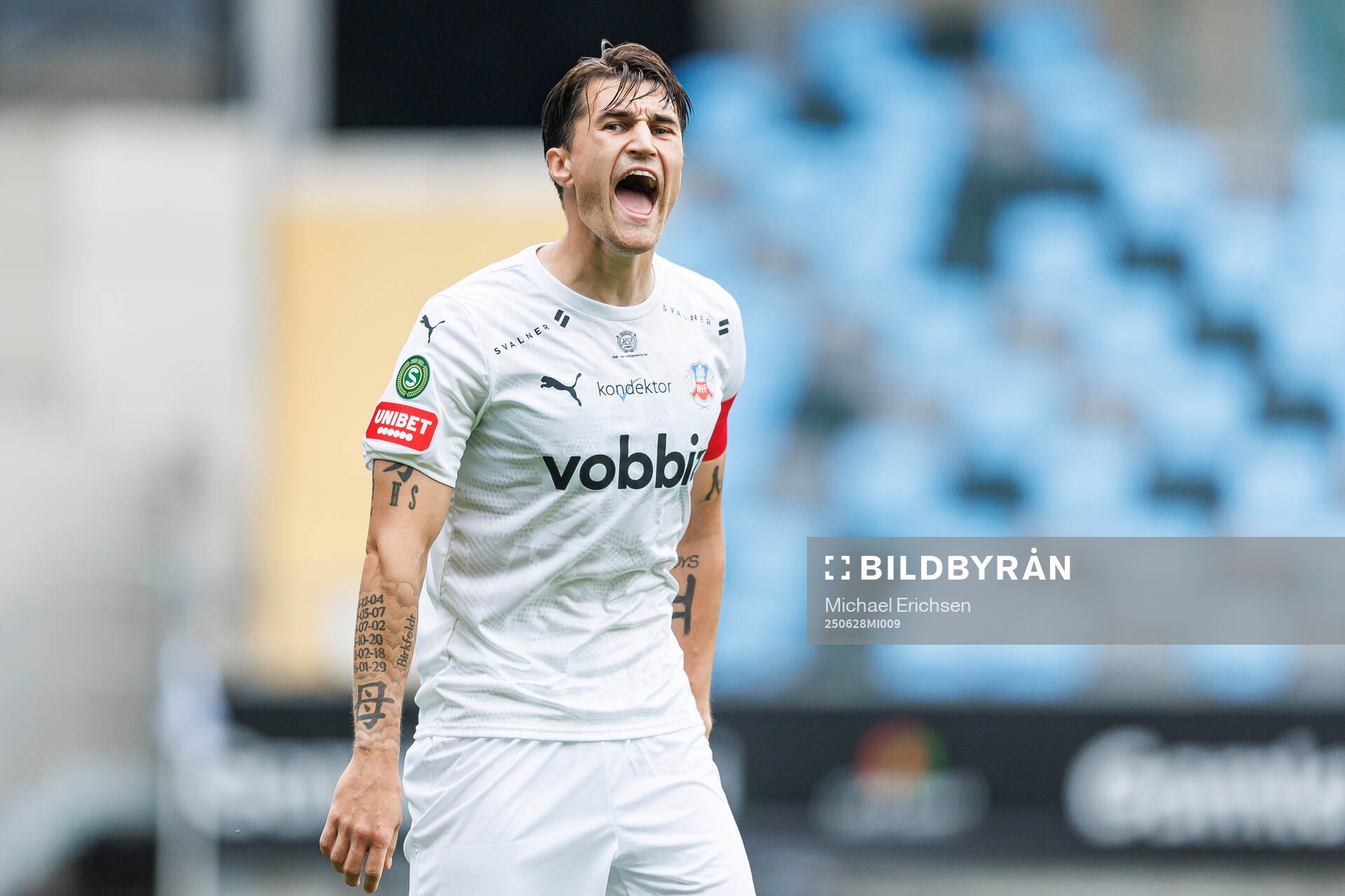 Helsingborgs Jon Birkfeldt reagerar