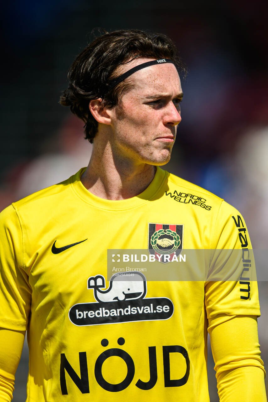 Brommapojkarnas målvakt Leo Cavallius