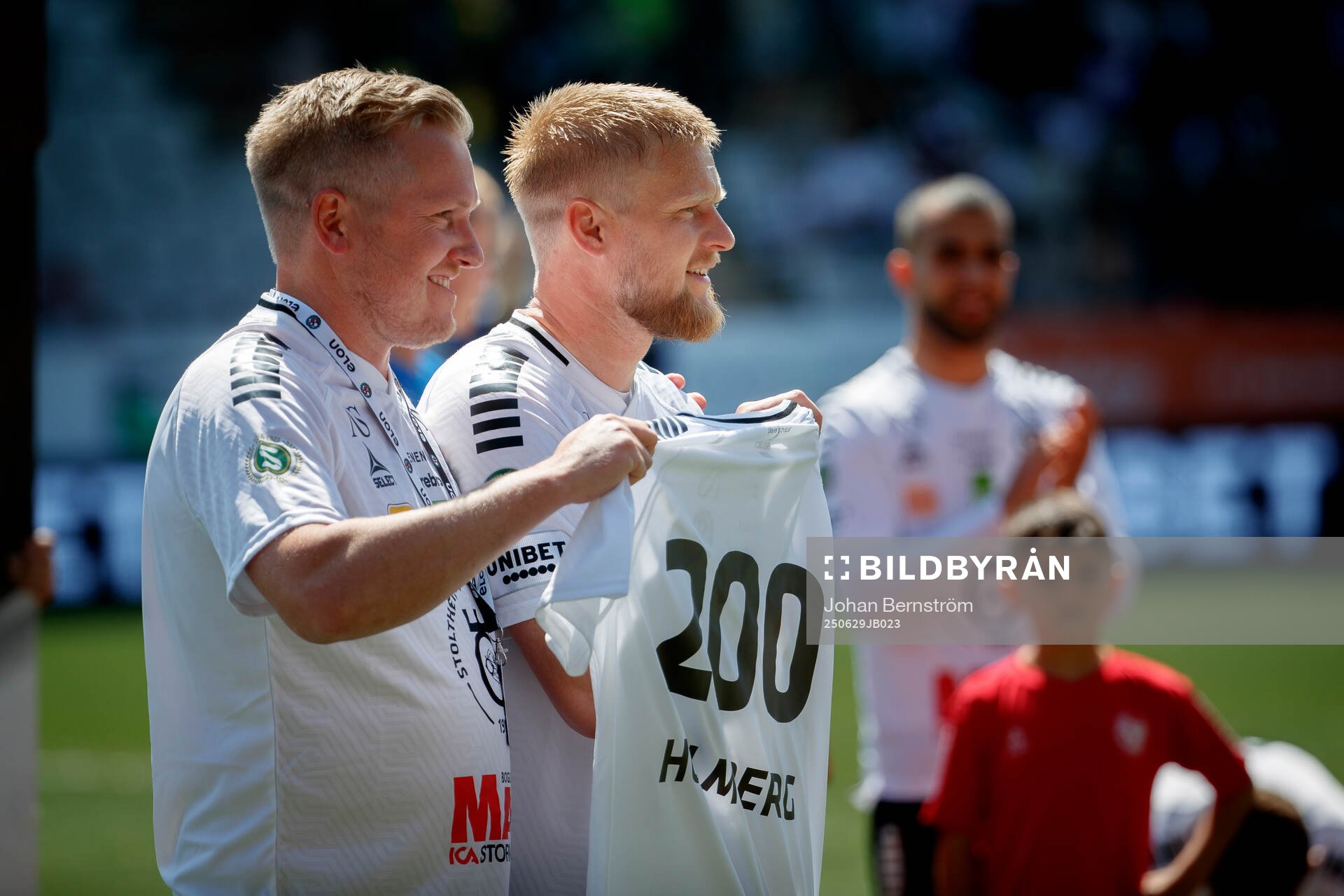 Örebros Karl Holmberg hyllas för 200 matcher