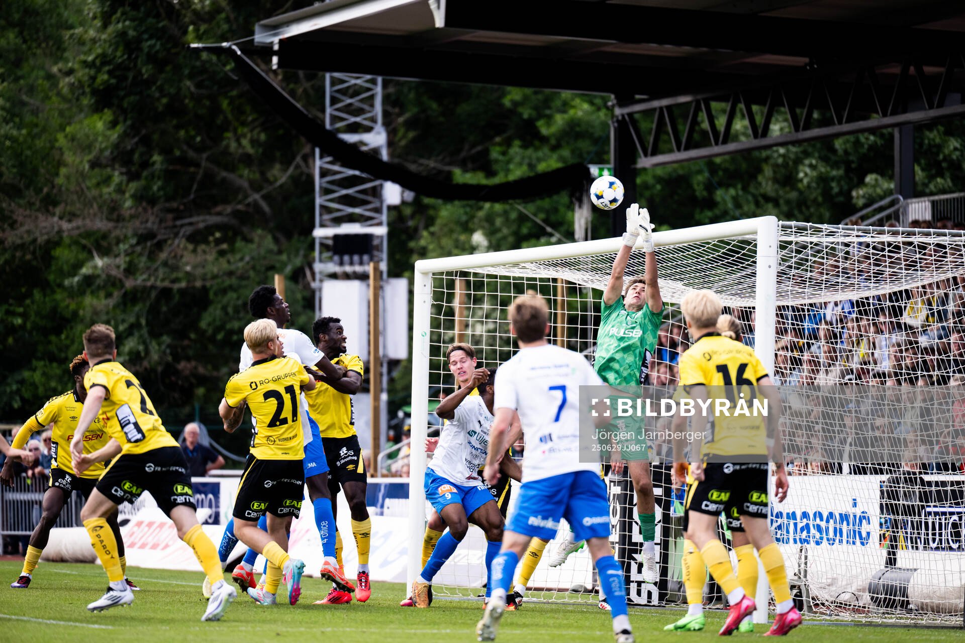 Elfsborgs målvakt Simon Eriksson