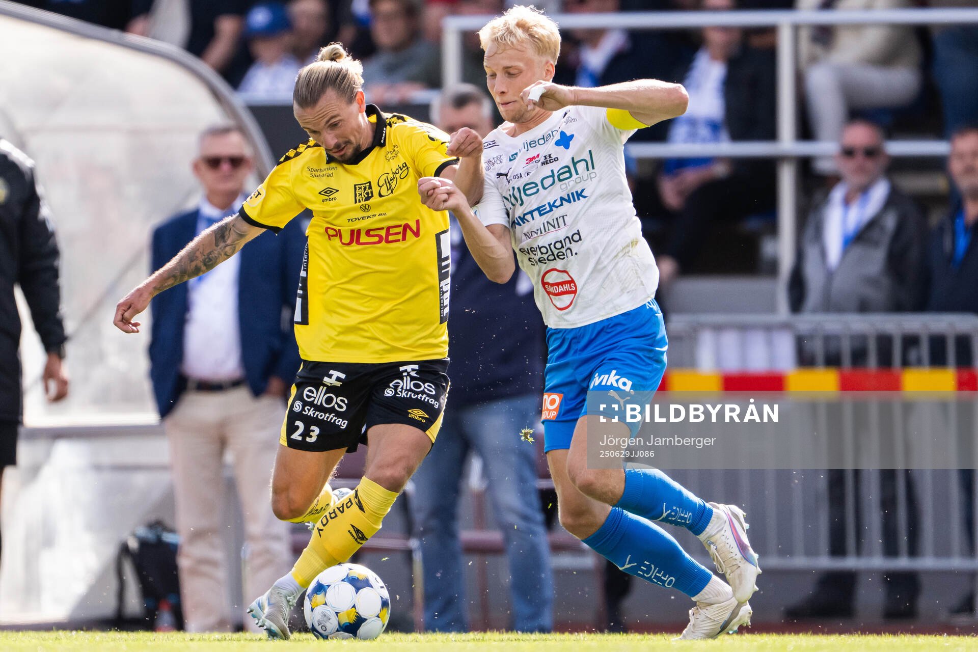Elfsborgs Niklas Hult och Värnamos Victor Larsson