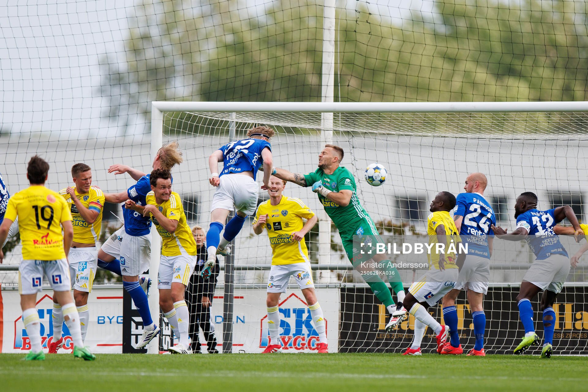 Falkenbergs målvakt Anton Andersson