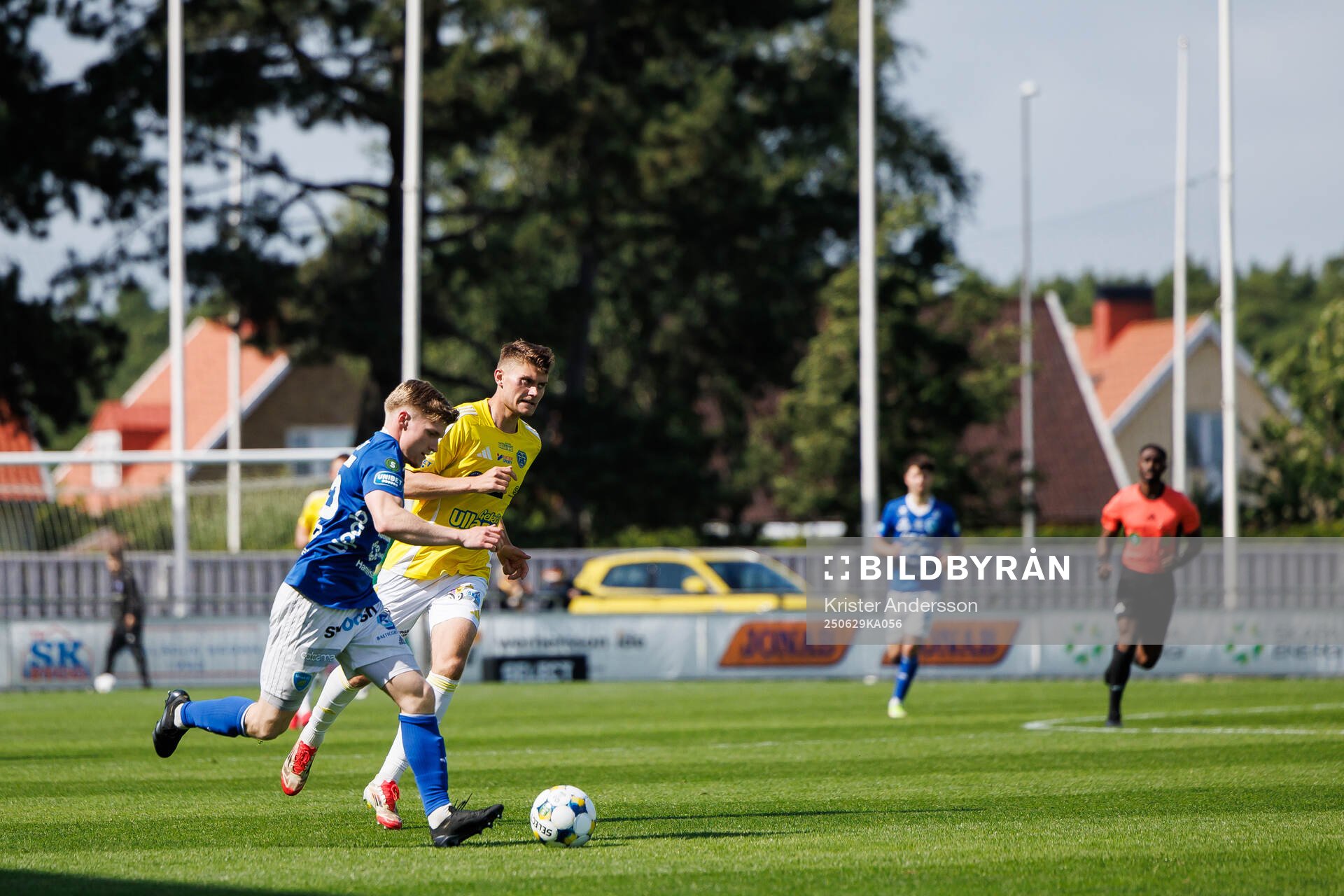 Umeå FCs Tobias Westin och Falkenbergs Albin Andersson