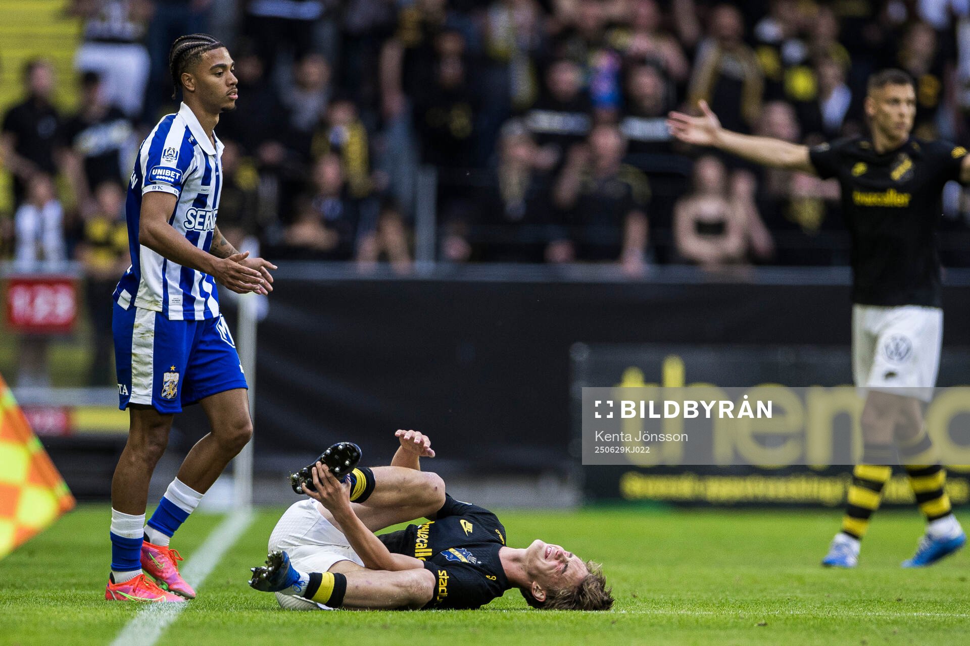IFK Göteborgs Sebastian Clemmensen och AIKs Yannick Geiger