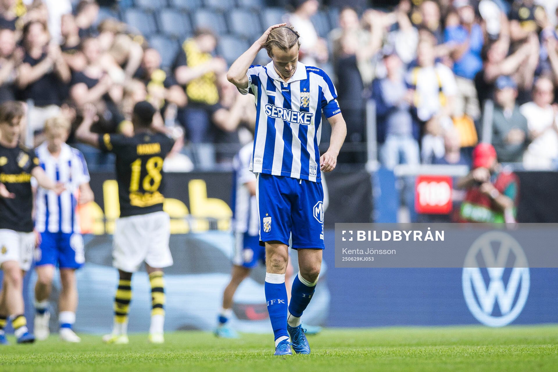 IFK Göteborgs August Erlingmark deppar