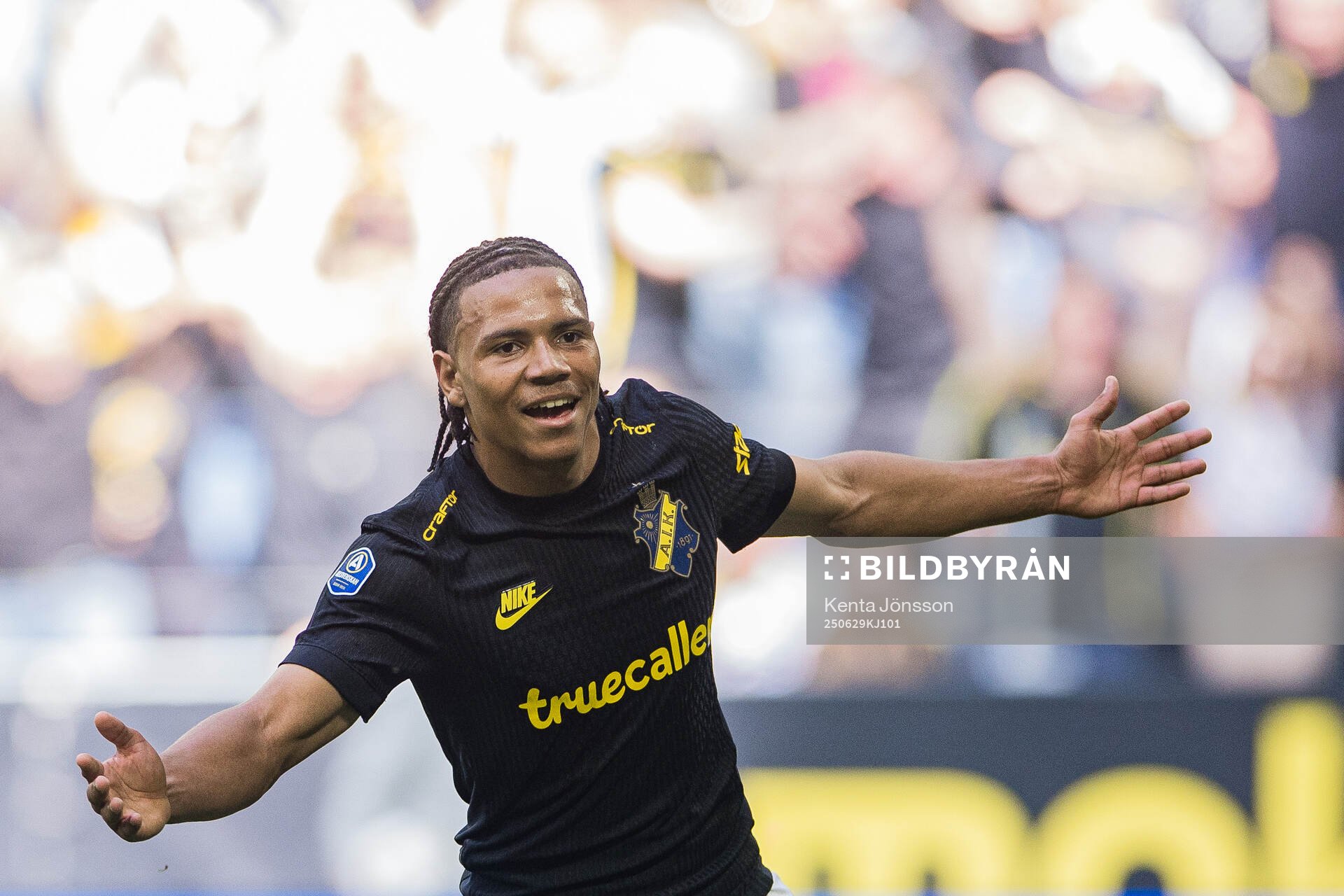 AIKs Kevin Filling jublar