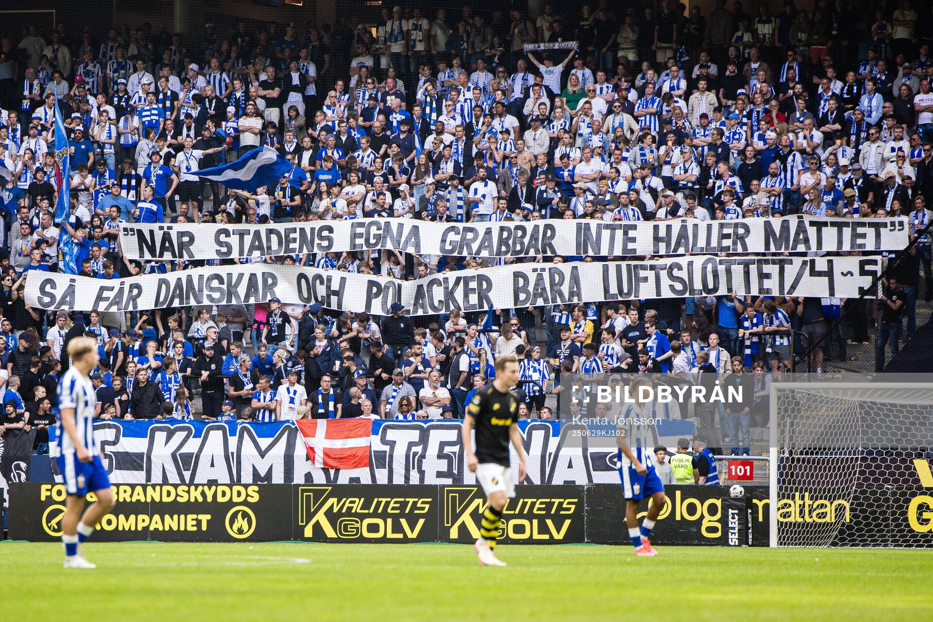IFK Göteborgs supportrar med banderoller