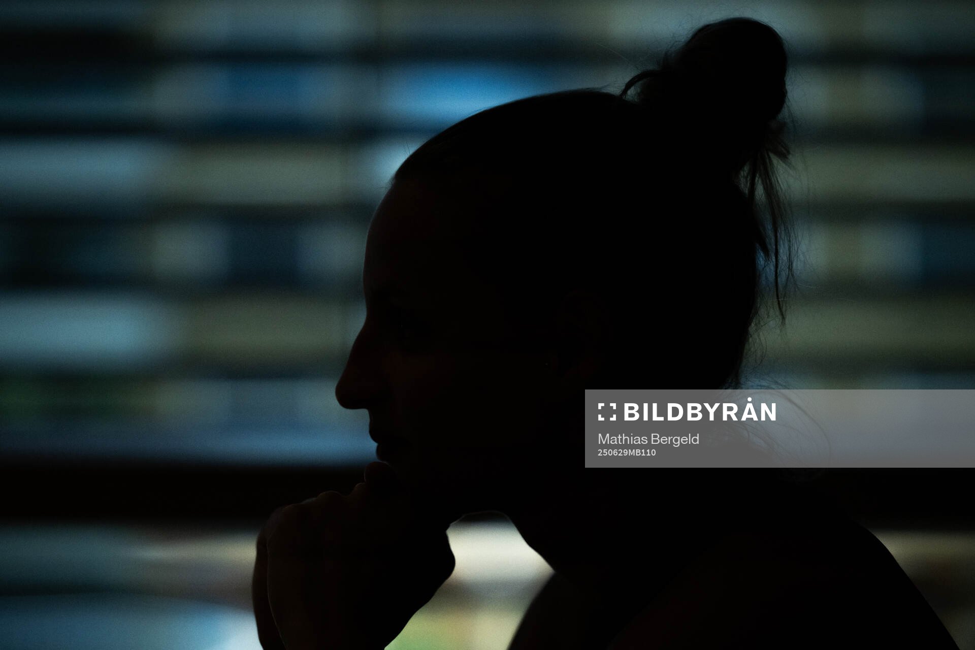 Silhouette of Nathalie Björn of the Swedish women's