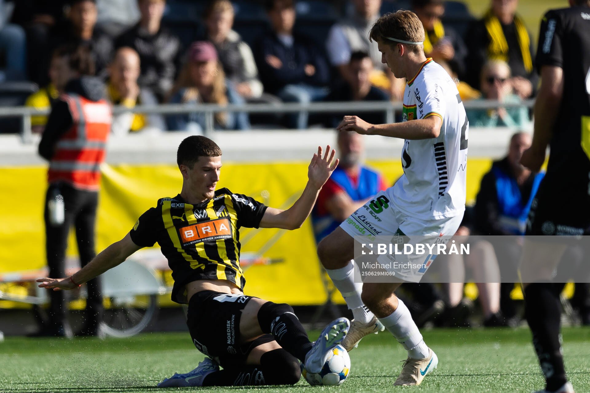Häckens Nikola Zecevic och GAIS Daniel Bengtsson