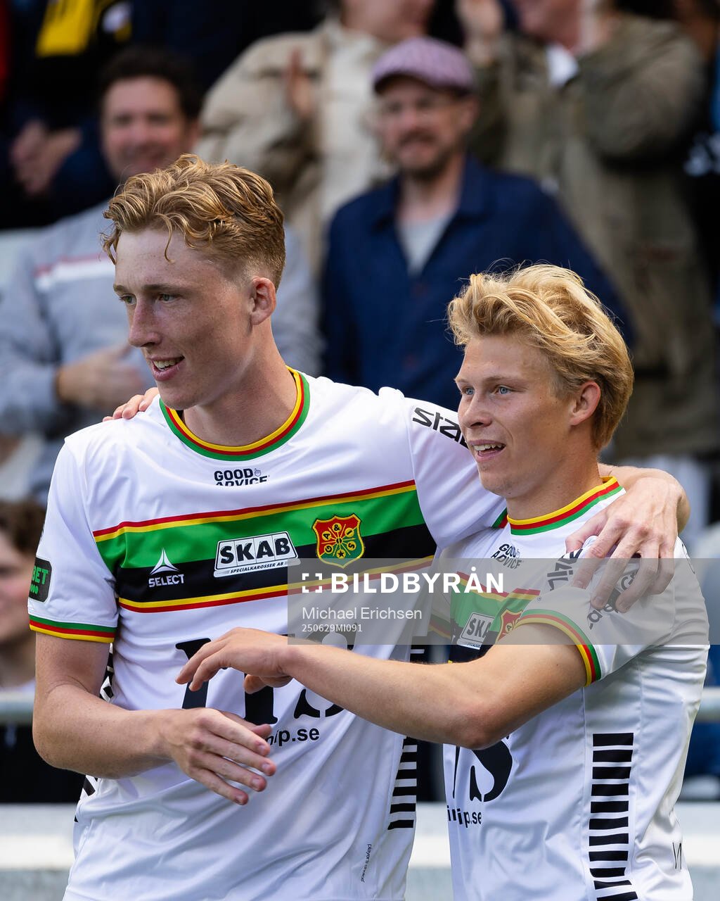 GAIS Rasmus Niklasson Petrovic jublar ihop med Filip Beckman