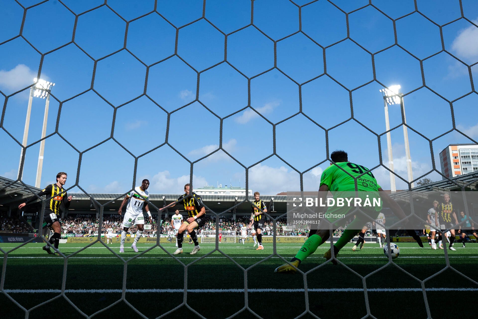 GAIS Ibrahim Diabate styr in 0-2 i mål bakom Häckens