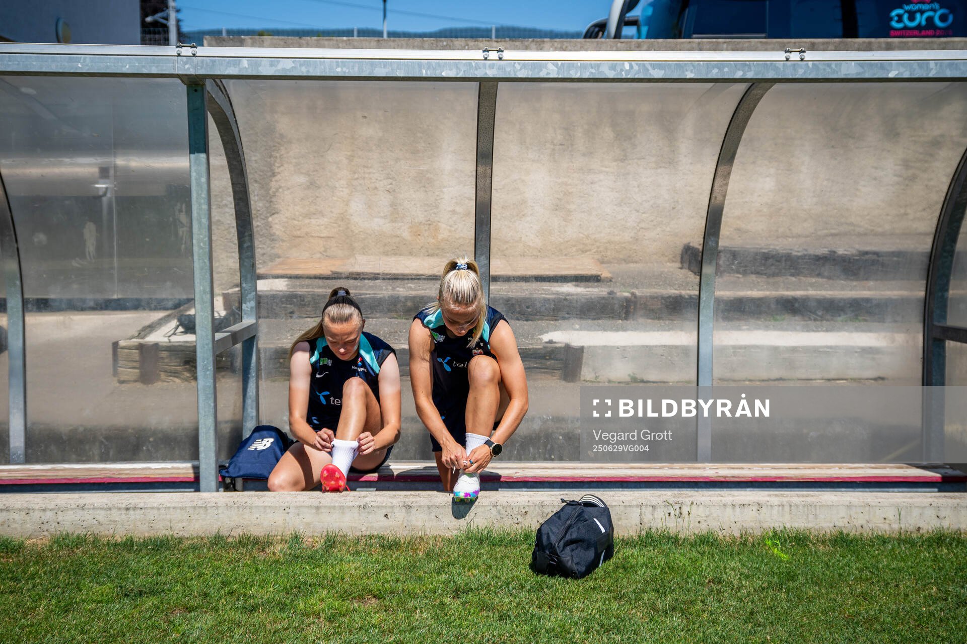 Synne Sofie Kinden Jensen and Emilie Woldvik of the