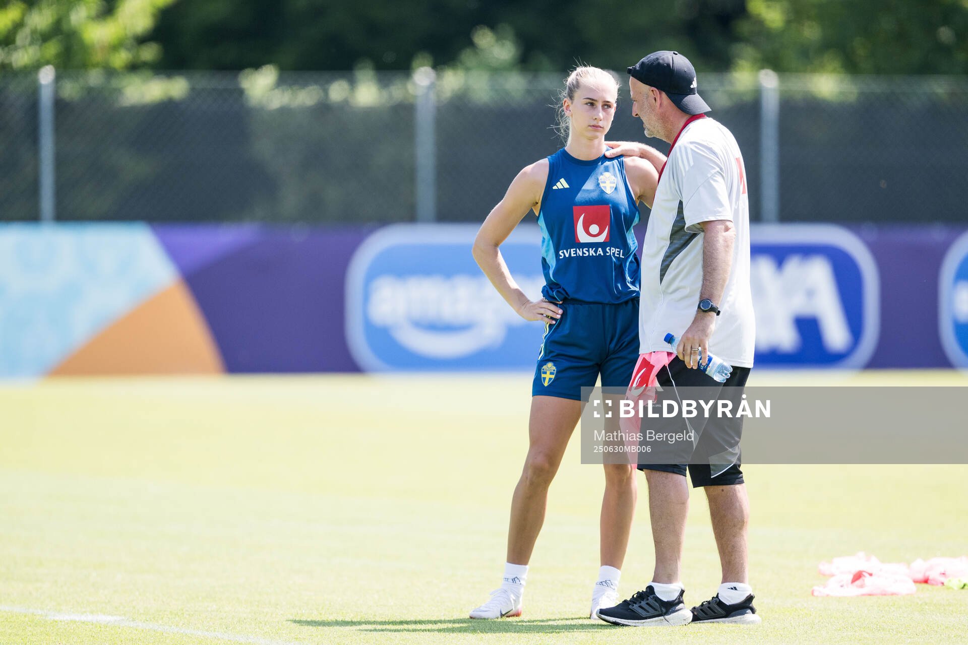 Assistant coach Magnus Wikman and Ellen Wangerheim and of