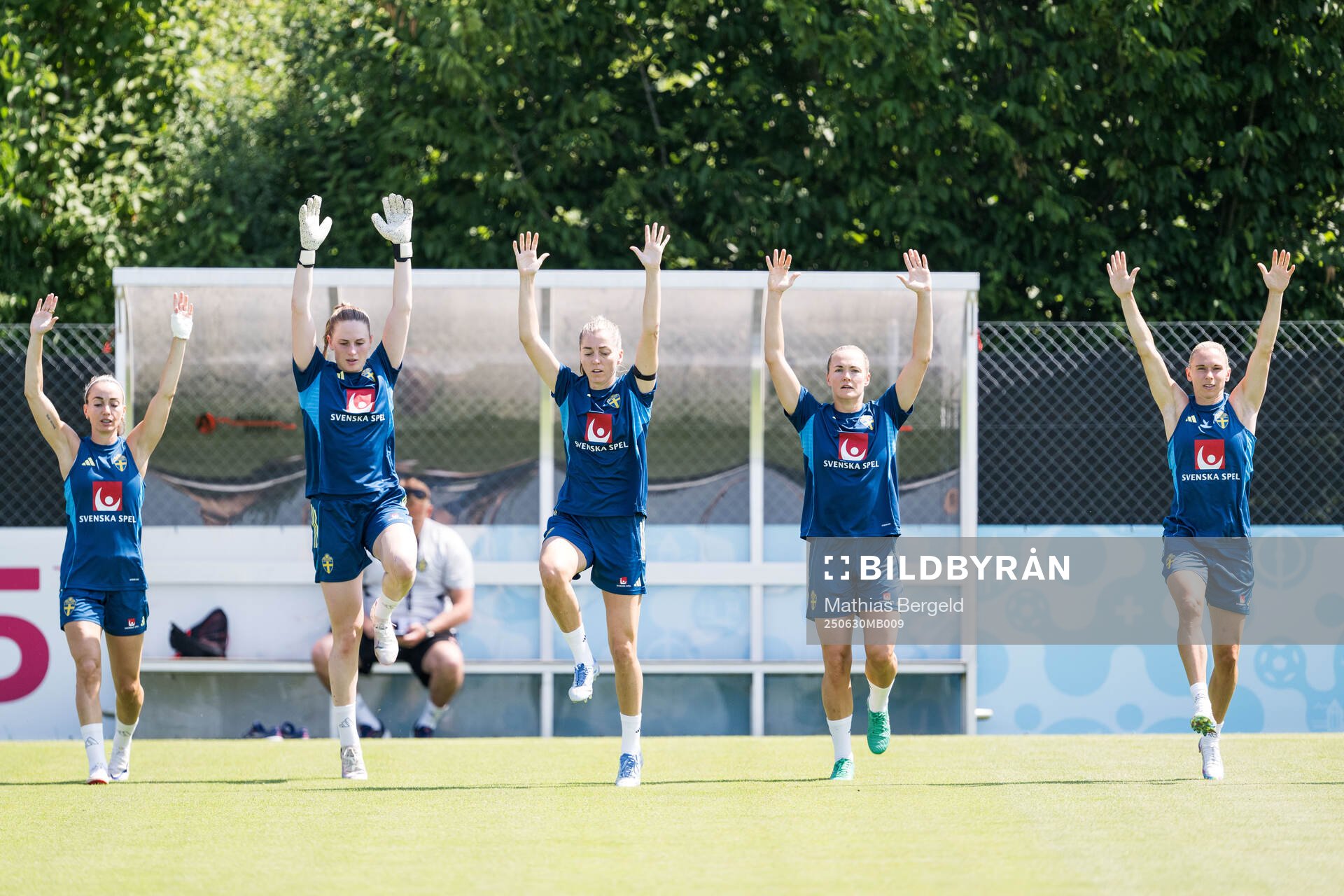 Kosovare Asllani, Goalkeeper Tove Enblom, Linda Sembrant,