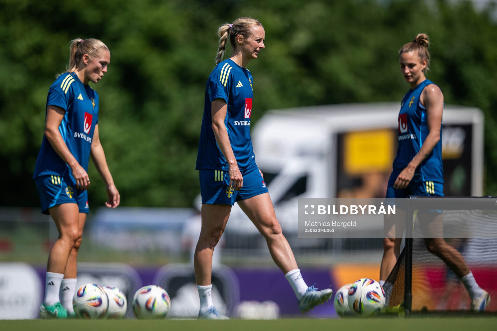 Magdalena Eriksson, Amanda Ilestedt and Nathalie Björn of