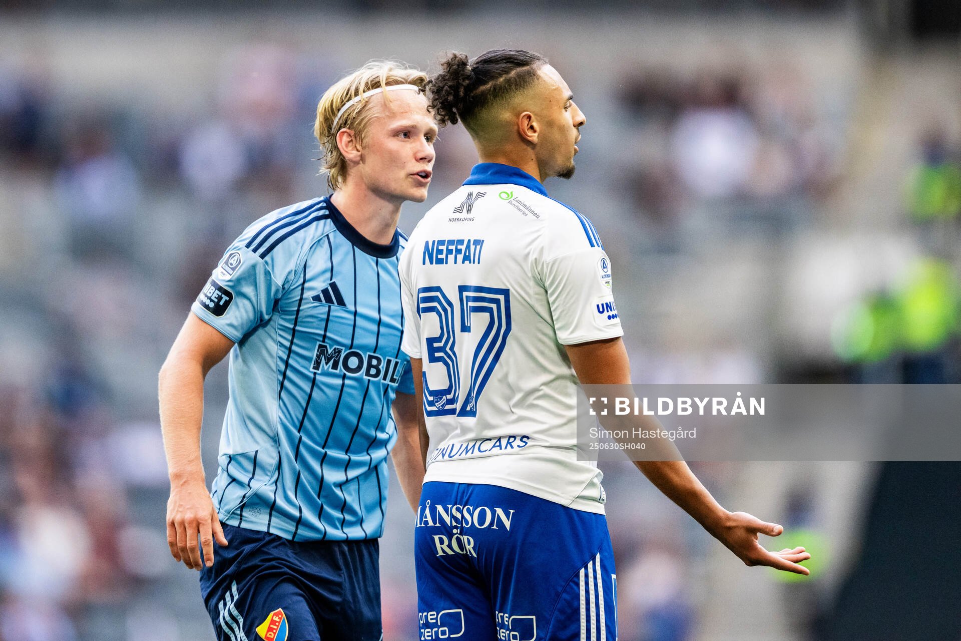 Djurgårdens Tobias Gulliksen och IFK Norrköpings Moutaz