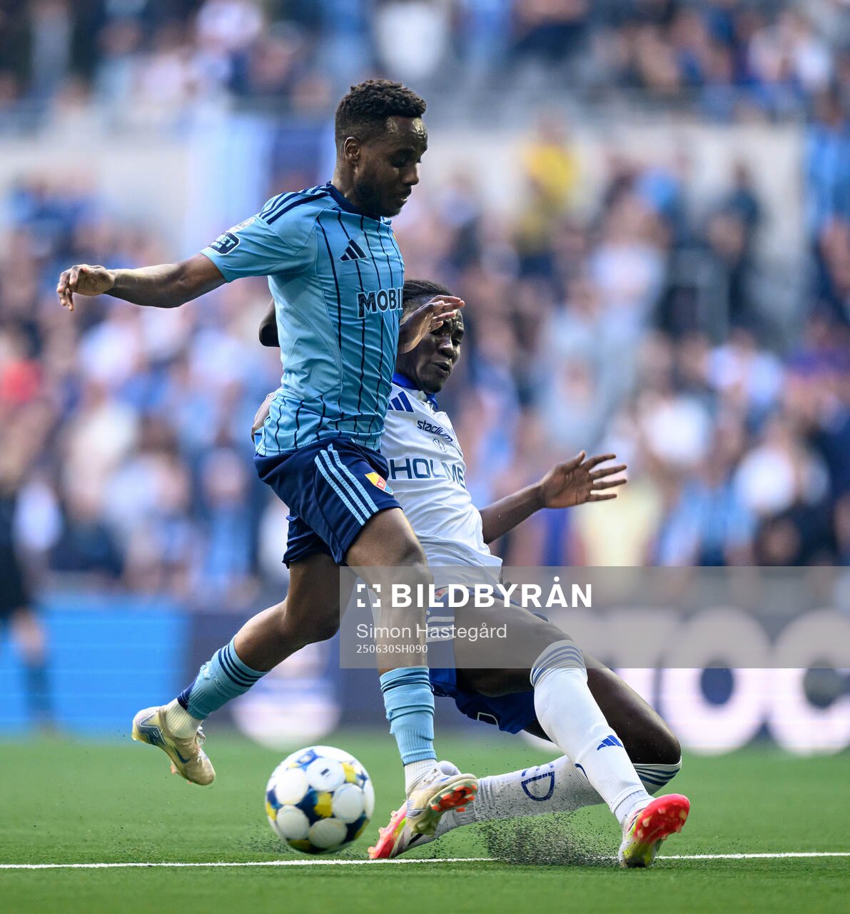 Djurgårdens Tokmac Nguen och IFK Norrköpings Kojo Peprah