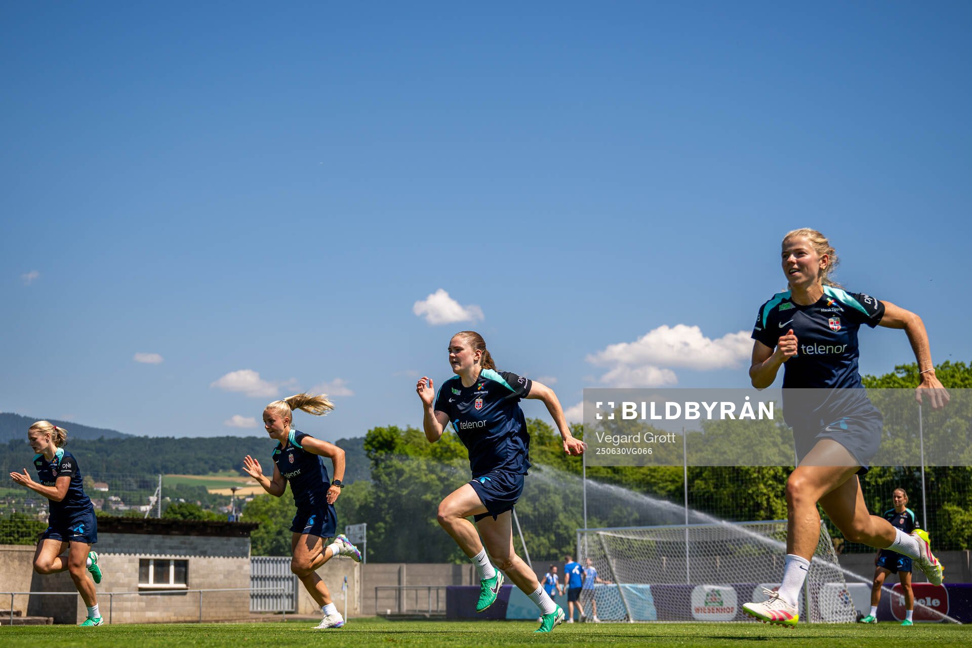 Emilie Woldvik, Signe Gaupset and Justine Kielland of the