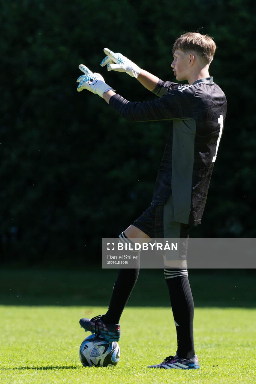 Målvakten Amadeus Jarlsdal Sremcevic