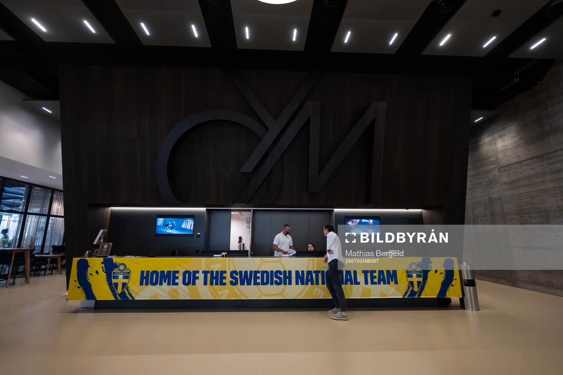 The reception seen at a walk around at OYM the base camp of