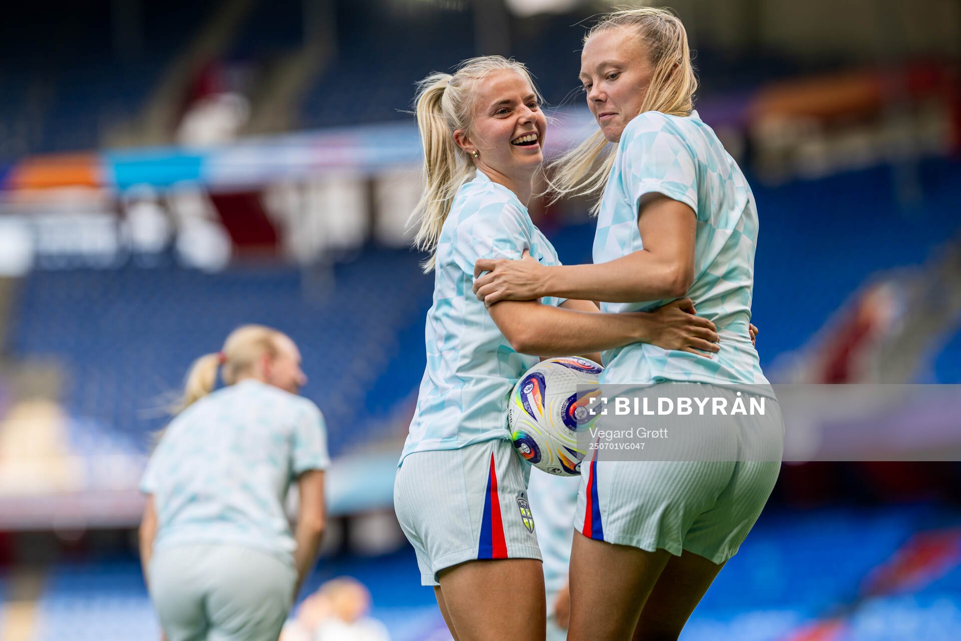 Emilie Woldvik and Synne Sofie Kinden Jensen of the