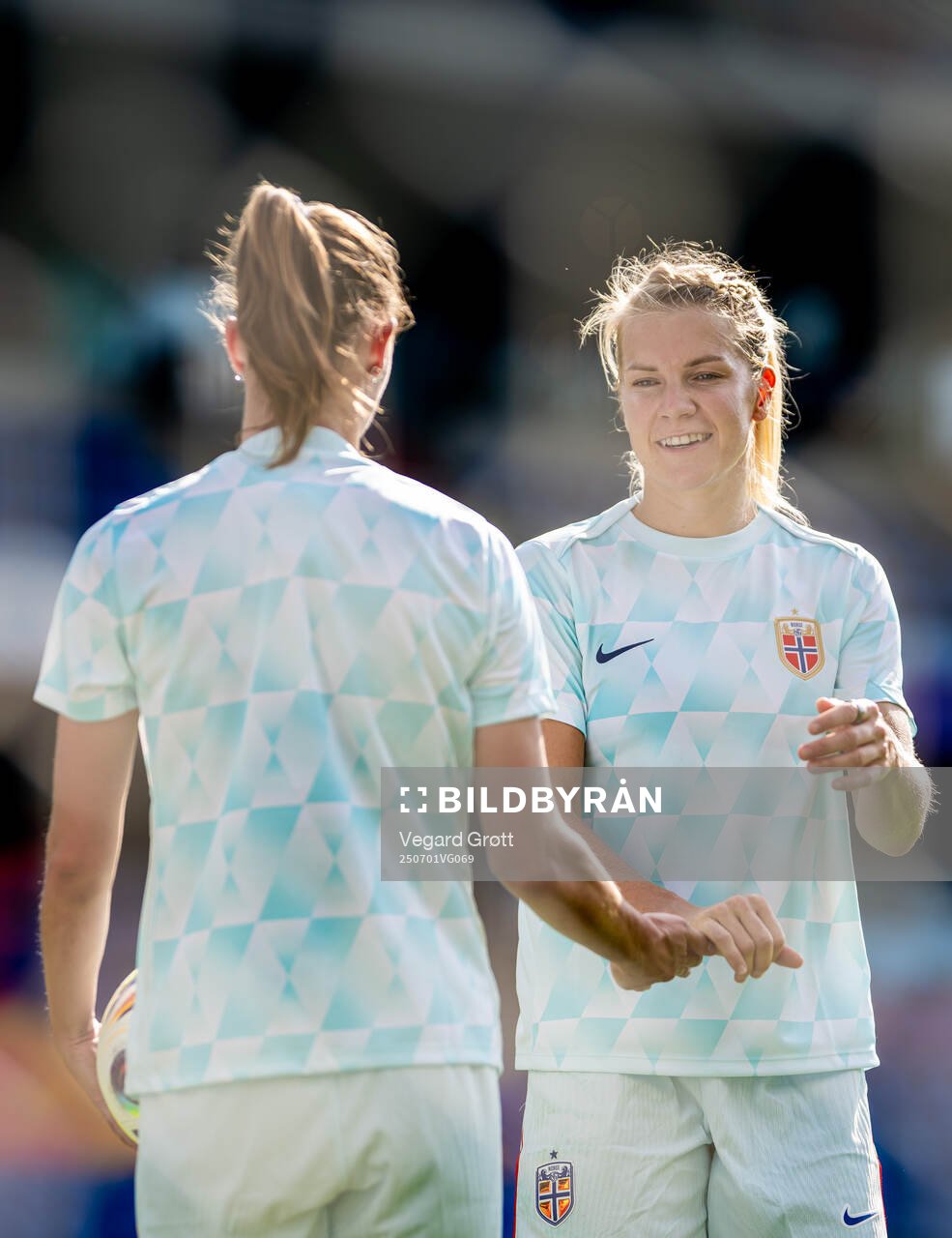 Caroline Graham Hansen and Ada Hegerberg of the Norwegian