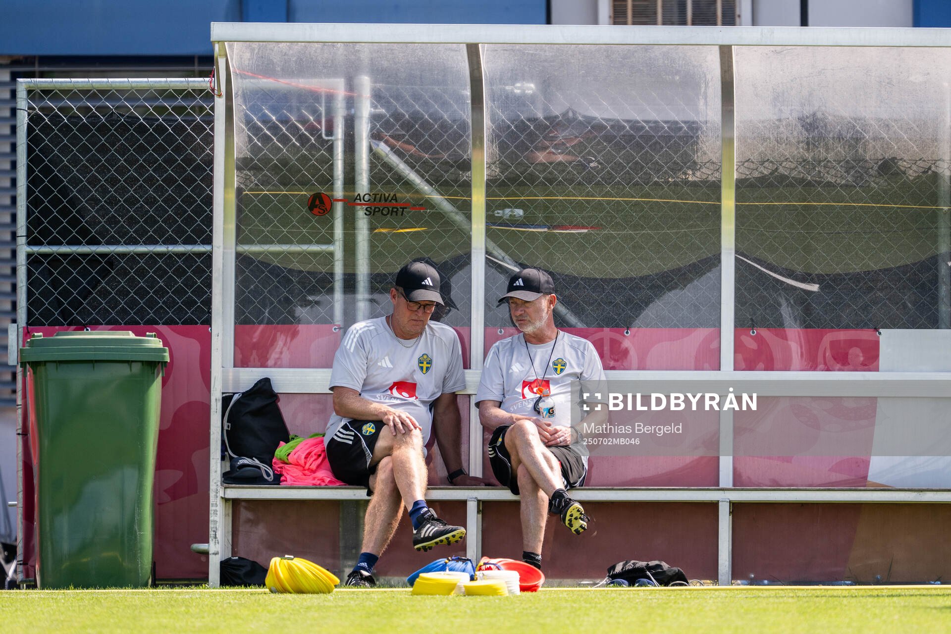 Goalkeeper coach Leif Troedsson and Head coach Peter
