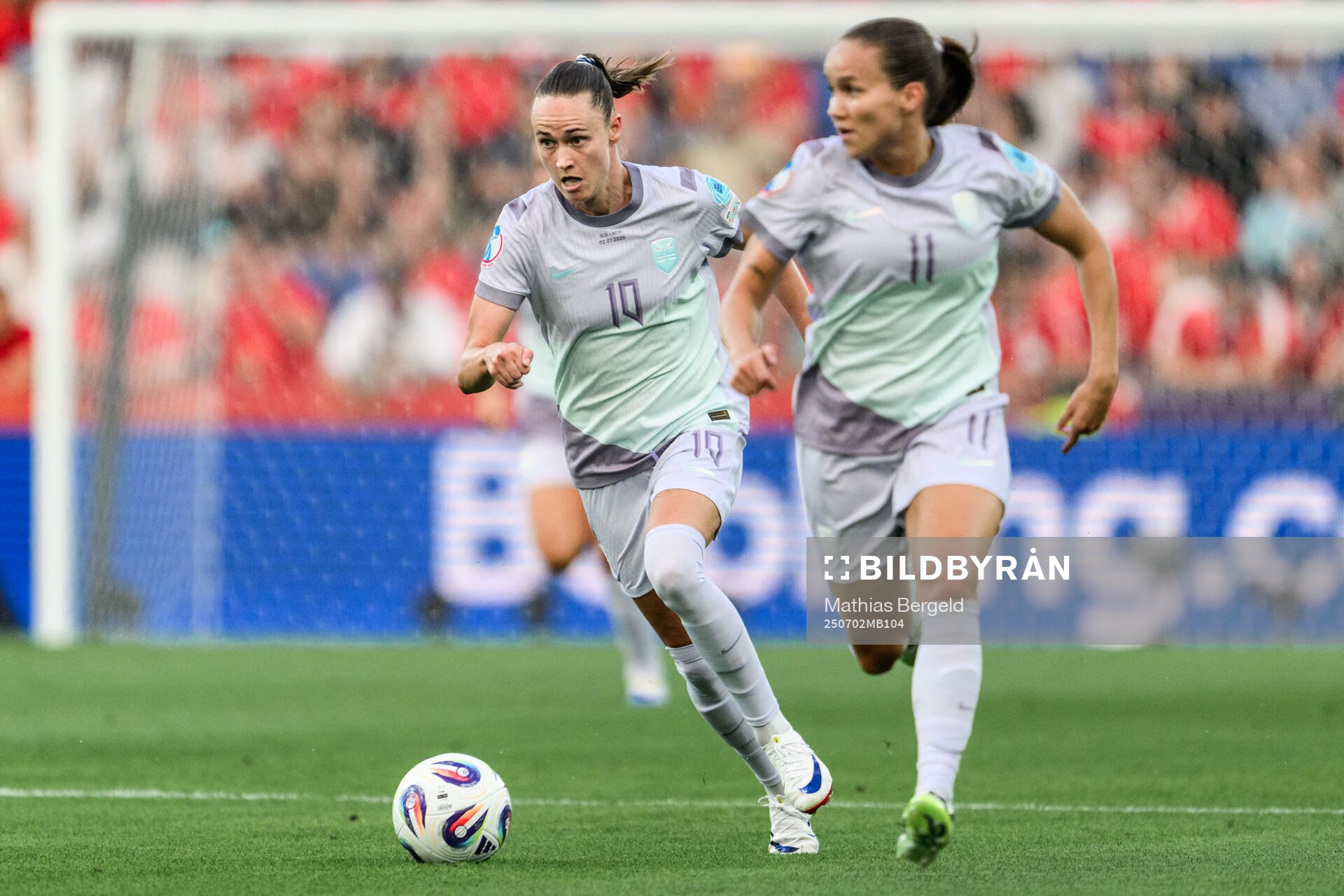 Caroline Graham Hansen and Guro Reiten of Norway