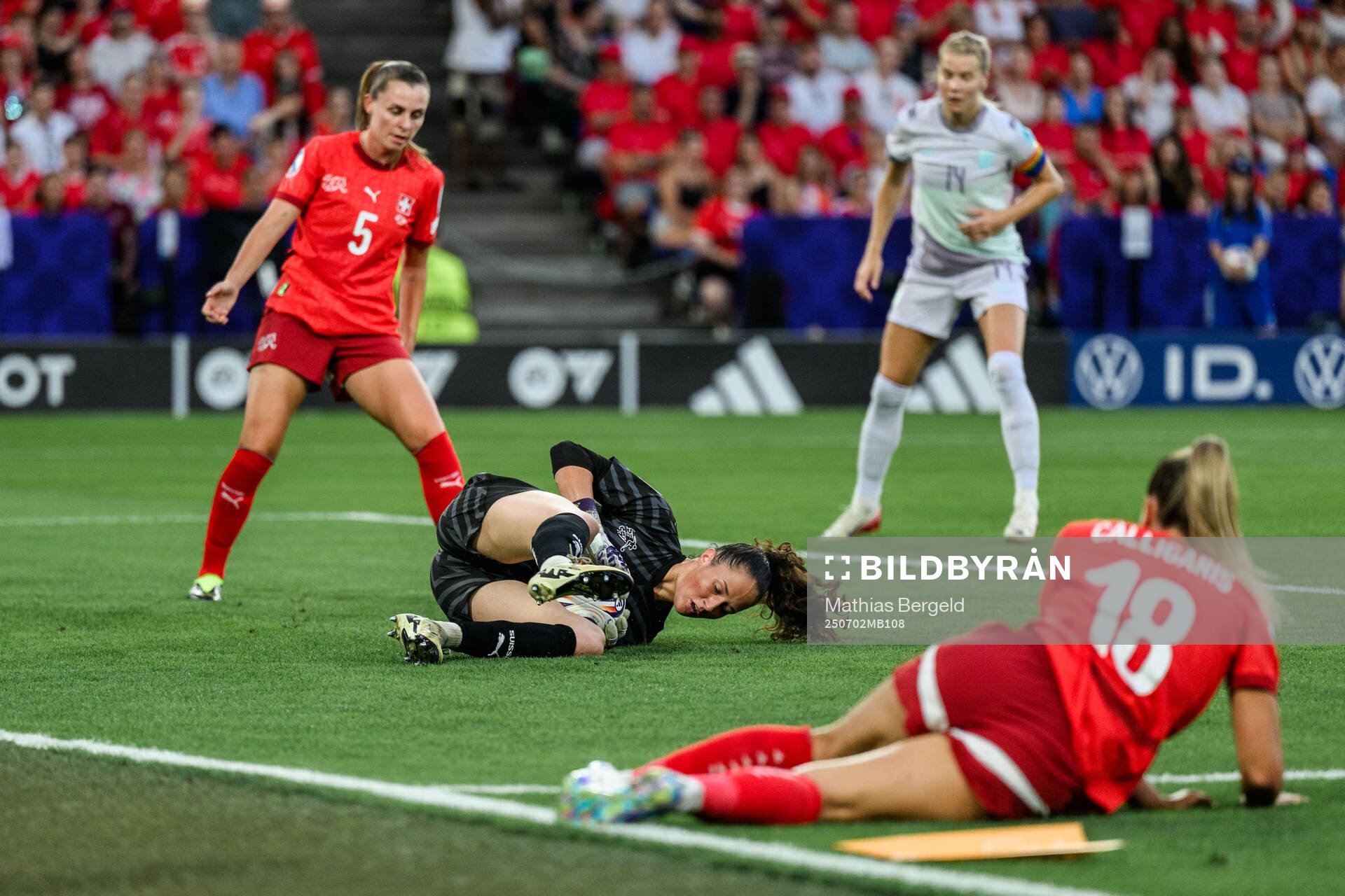 Goalkeeper Livia Peng of Switzerland