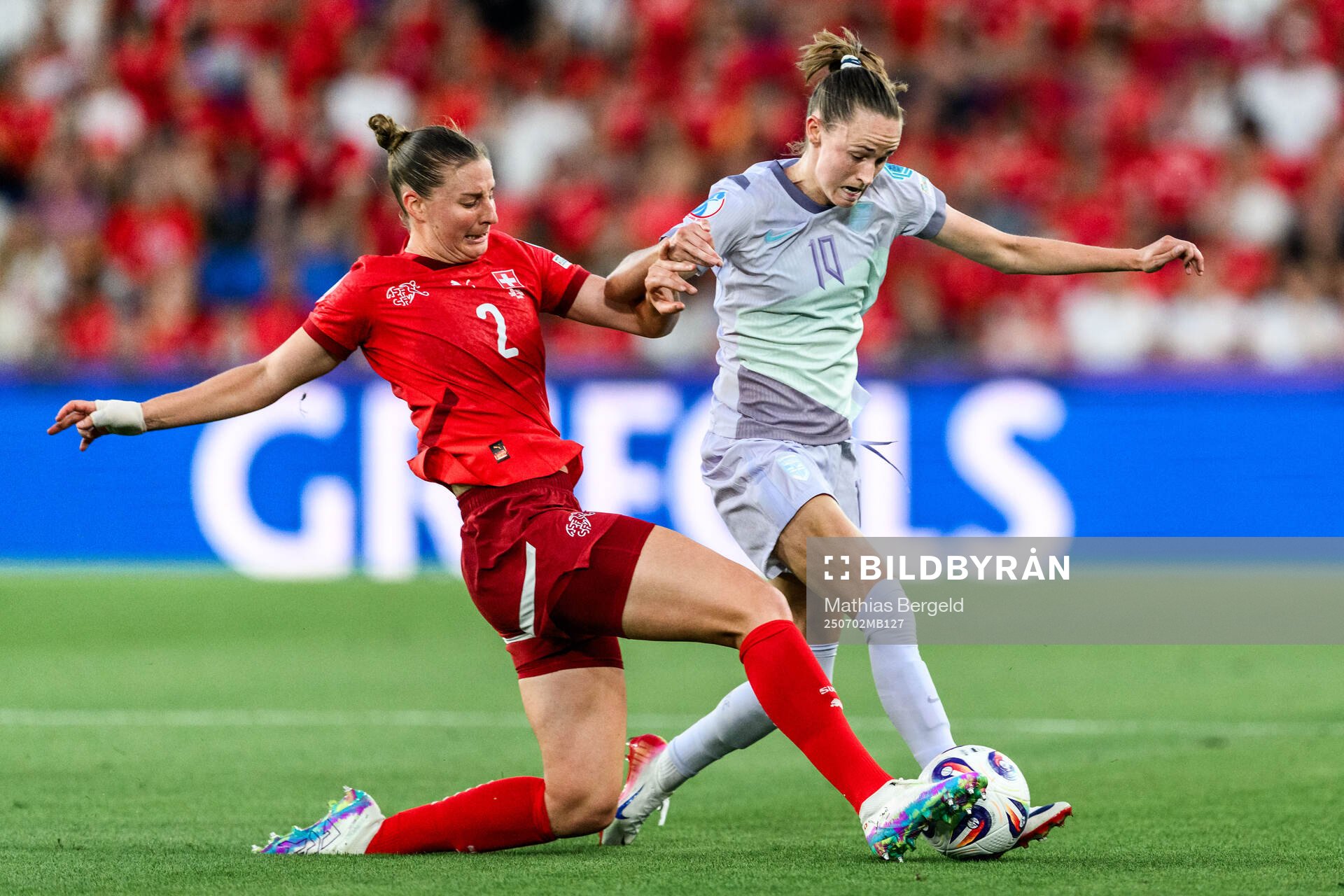 Julia Stierli of Switzerland and Caroline Graham Hansen of