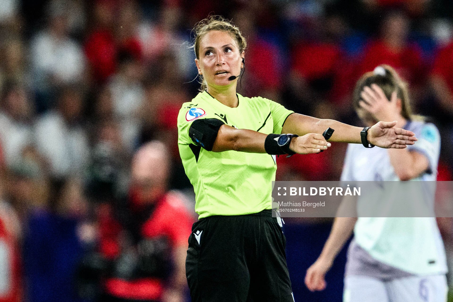 Referee Alina Pesu