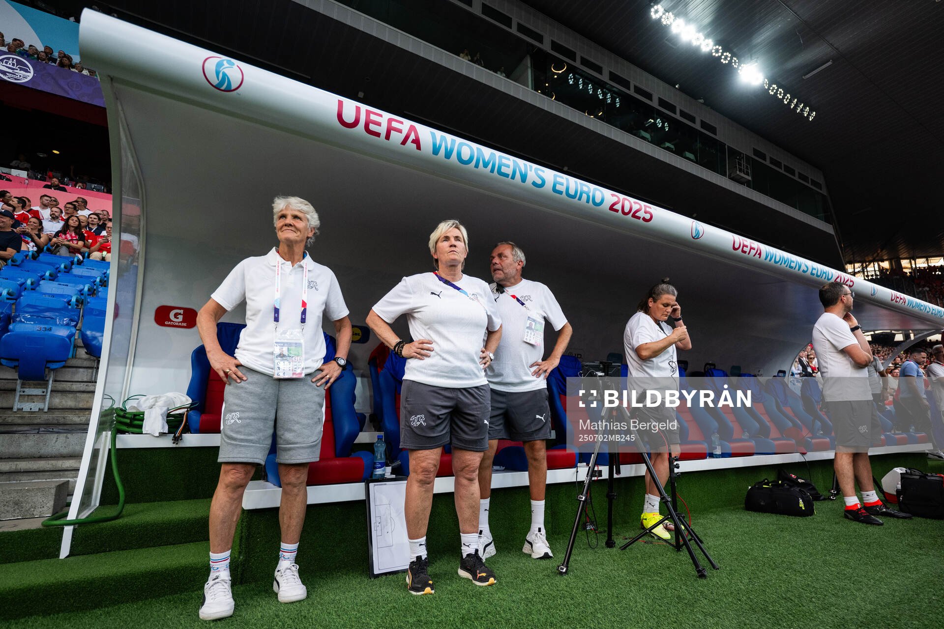 Head coach Pia Sundhage, Assistant coach Lillie Persson and