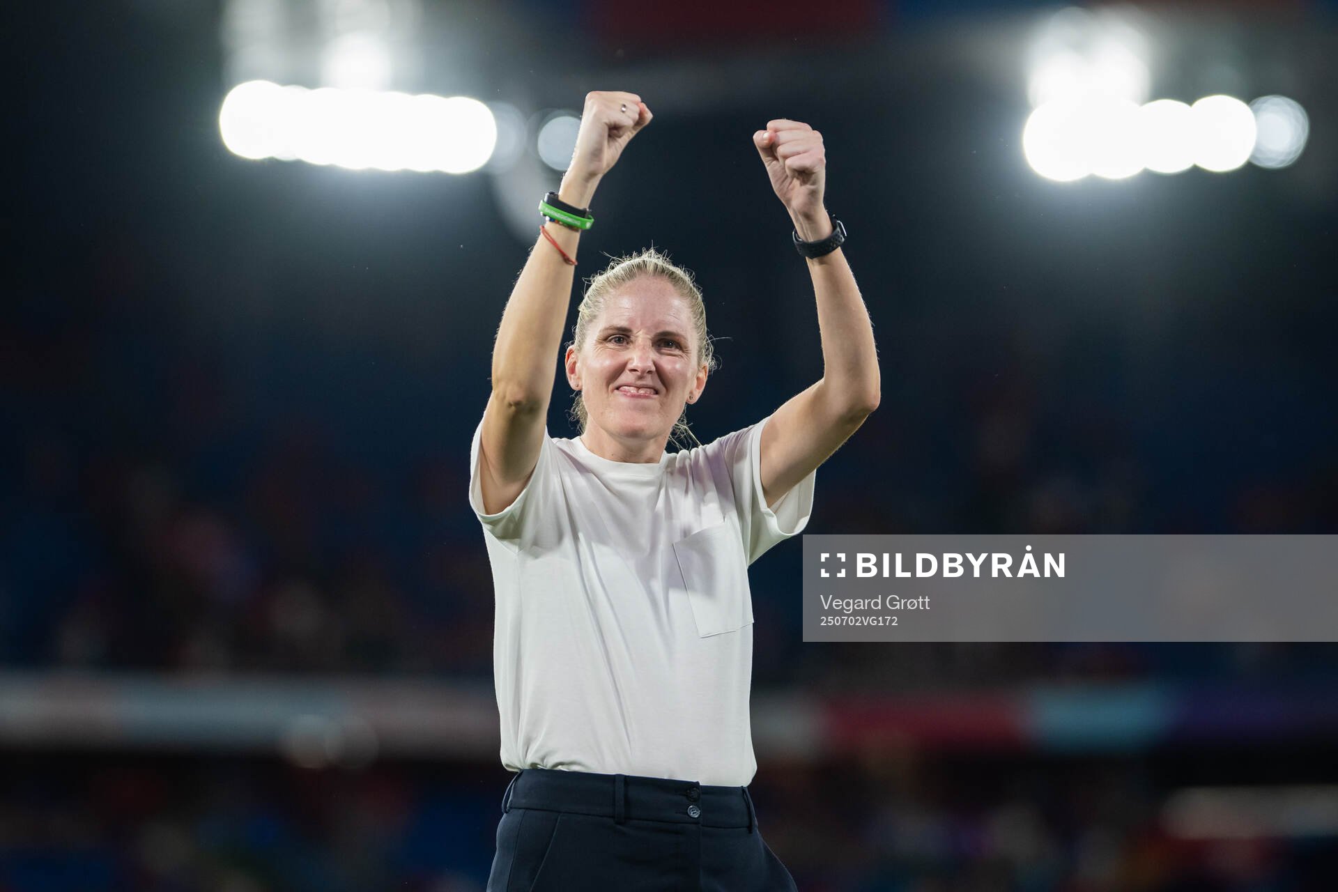Gemma Grainger, head coach of Norway, celebrates