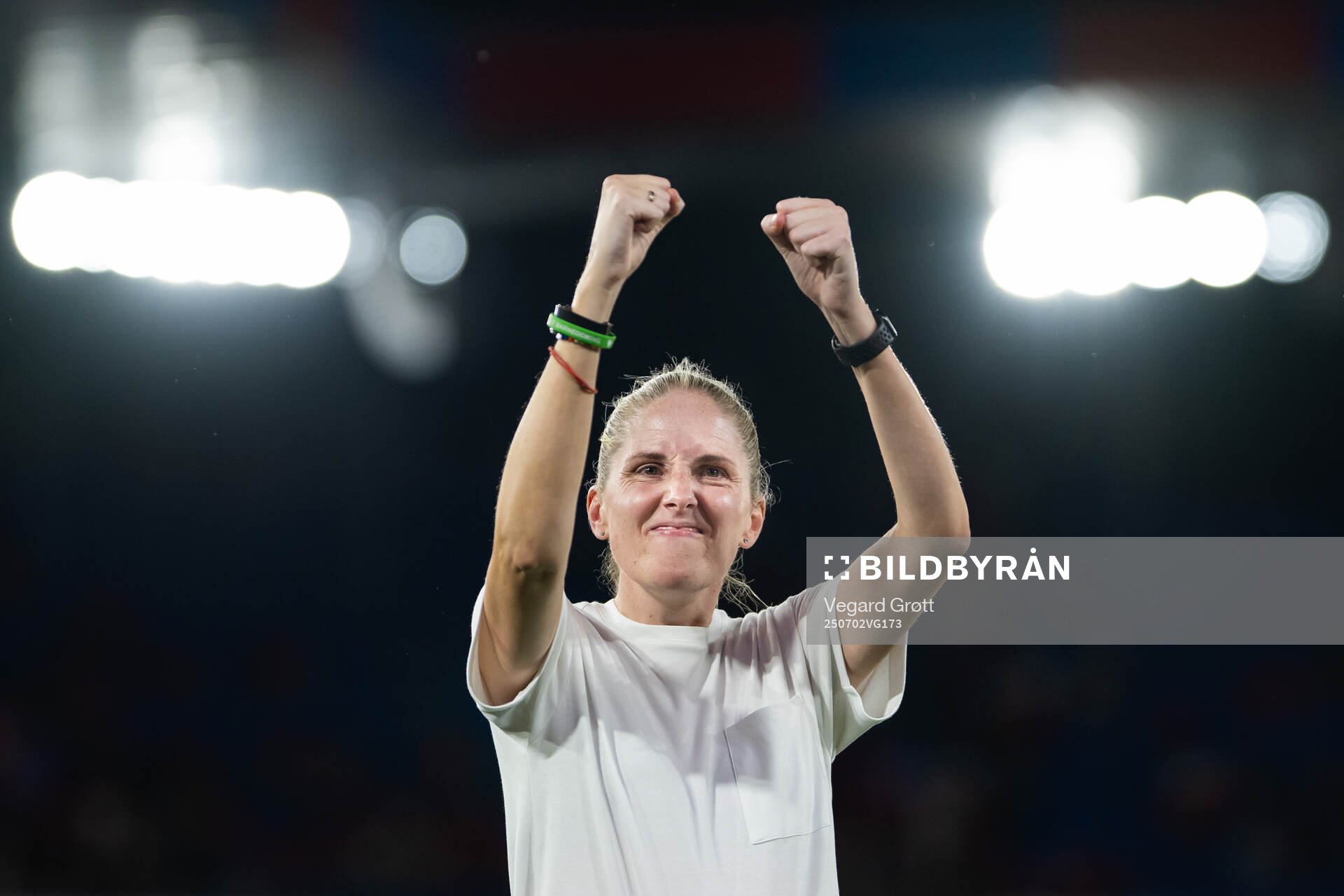 Gemma Grainger, head coach of Norway, celebrates