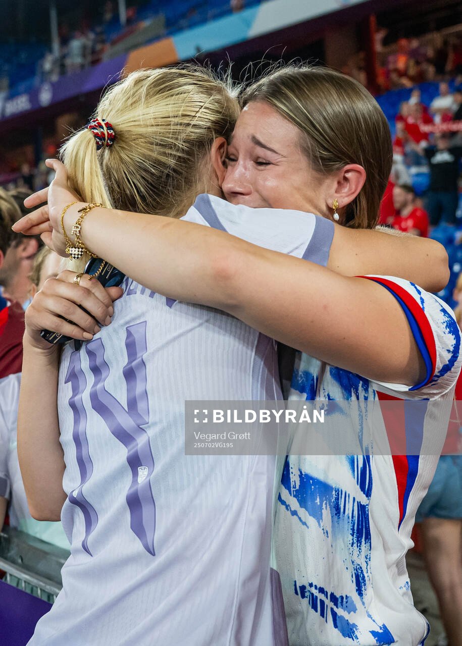 Ada Hegerberg of Norway celebrates with her friend Regine