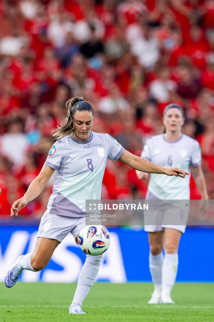 Vilde Bøe Risa and Maren Mjelde of Norway
