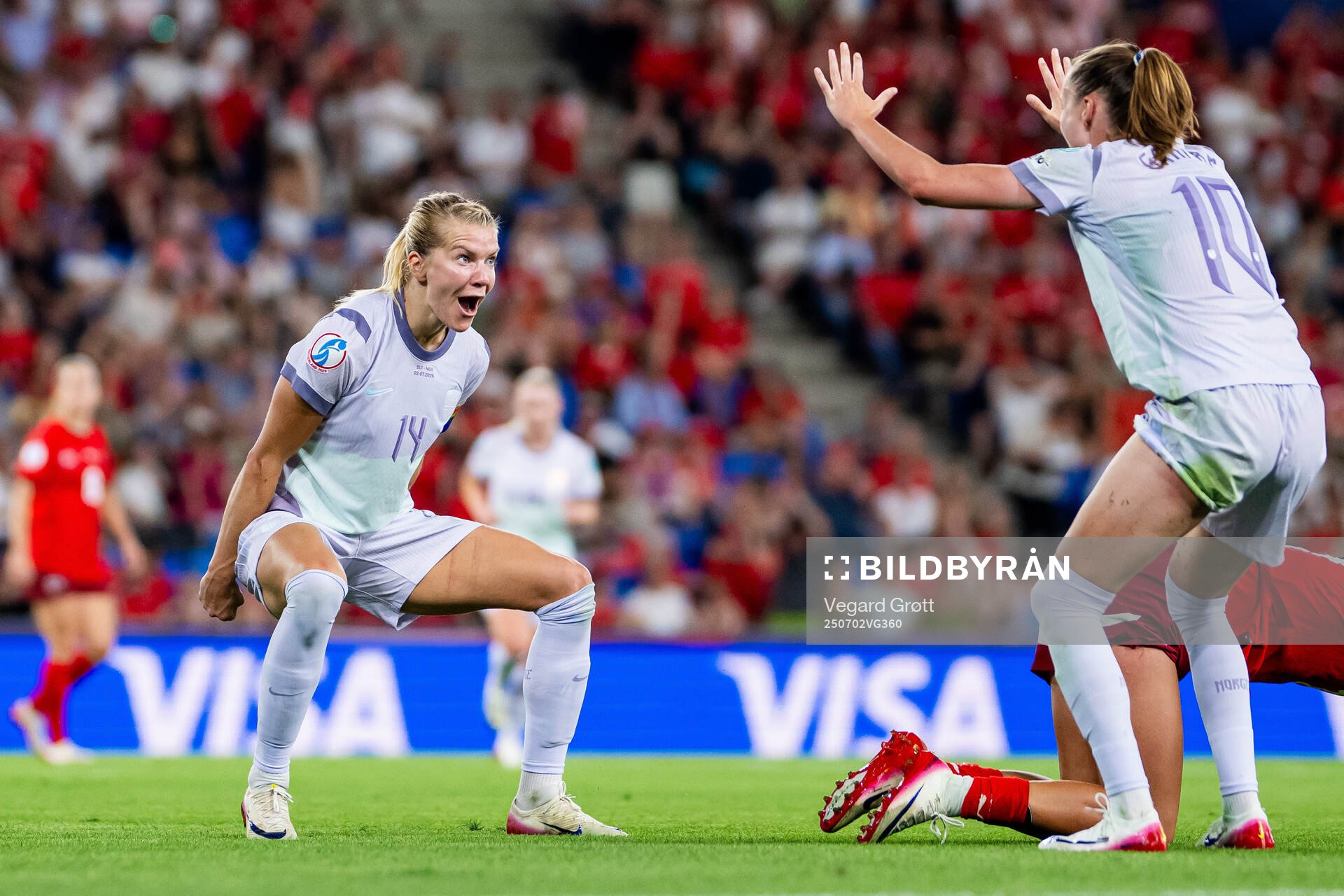 Ada Hegerberg and Caroline Graham Hansen of Norway celebrate