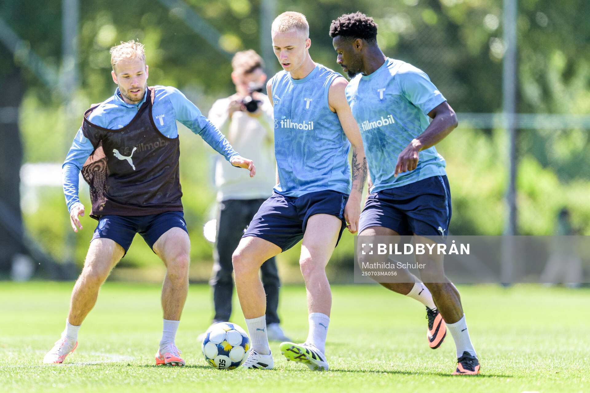 Oscar Lewicki, Daniel Gudjohnsen och Emmanuel Ekong