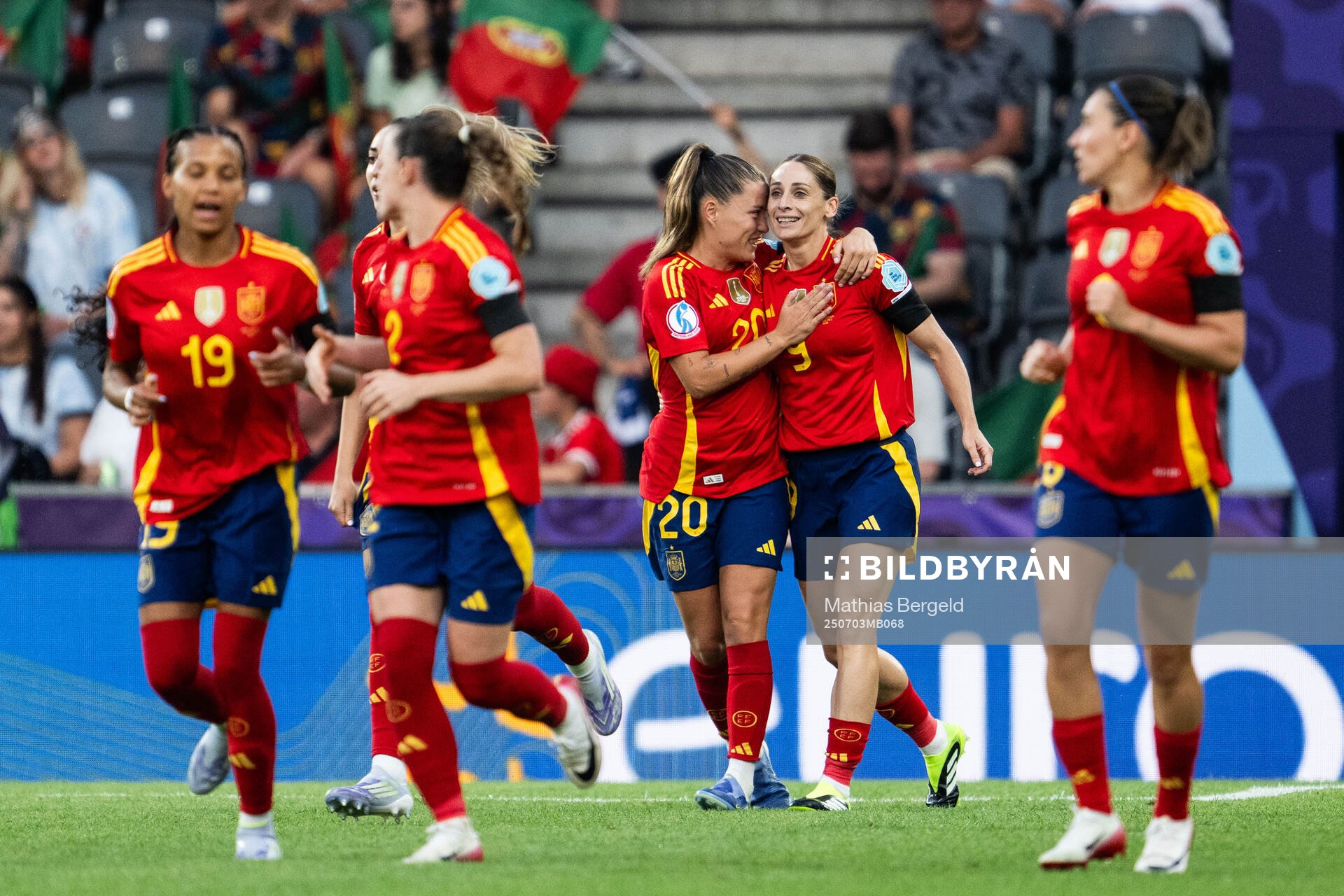 Claudia Pina and Esther Gonzalez Rodriguez of Spain