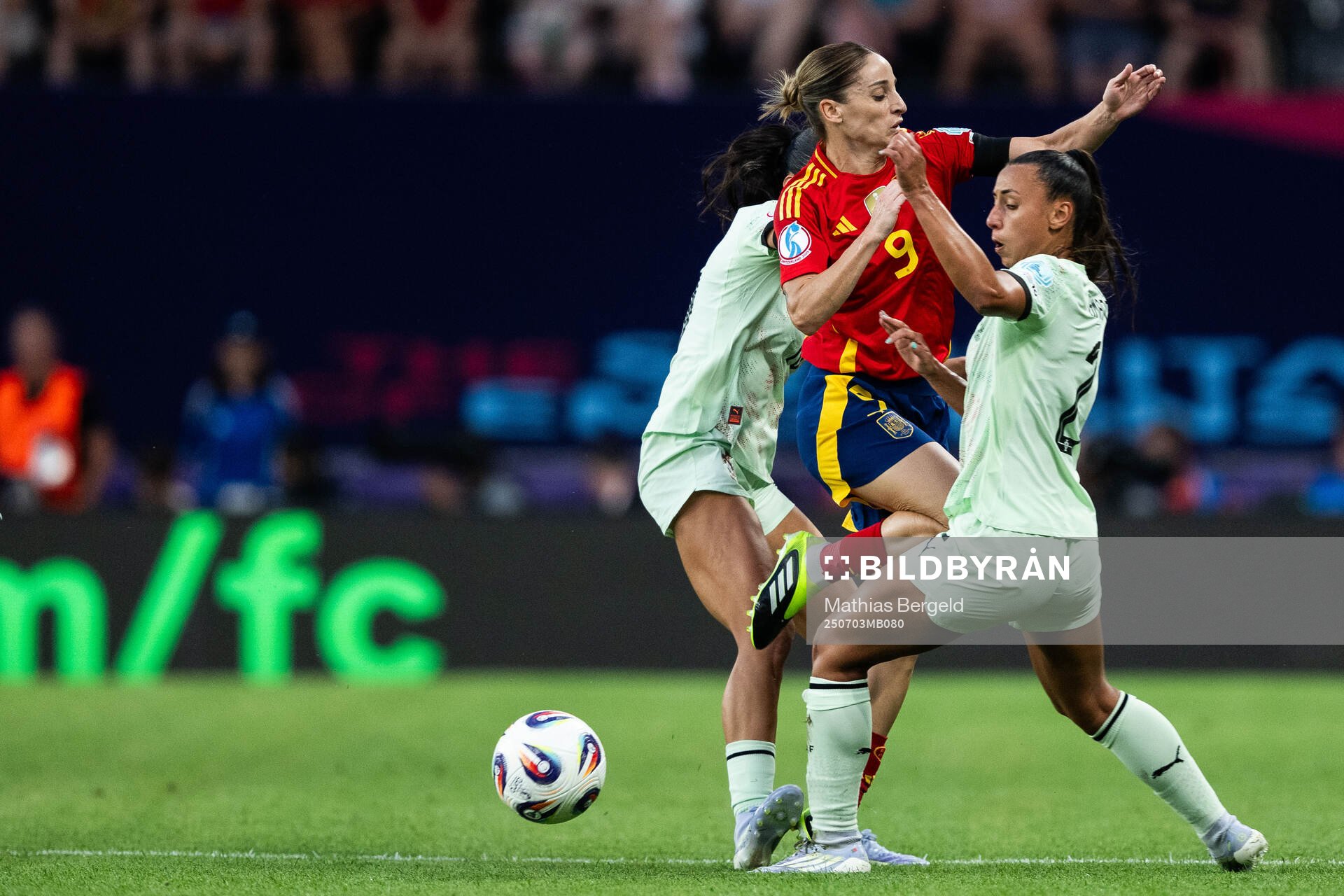 Esther Gonzalez Rodriguez of Spain and Catarina Amado of