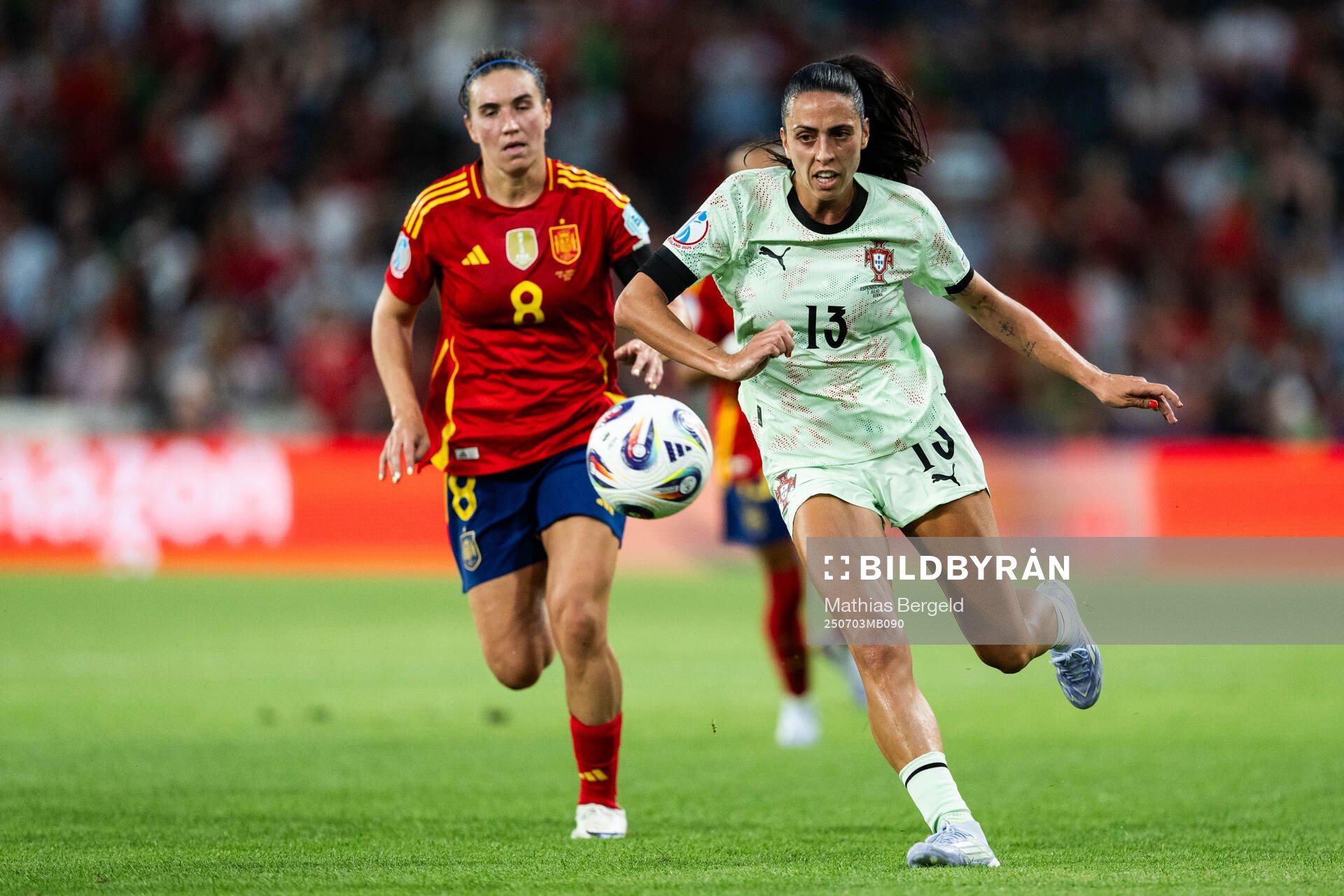 Mariona Caldentey of Spain and Fatima Pinto of Portugal
