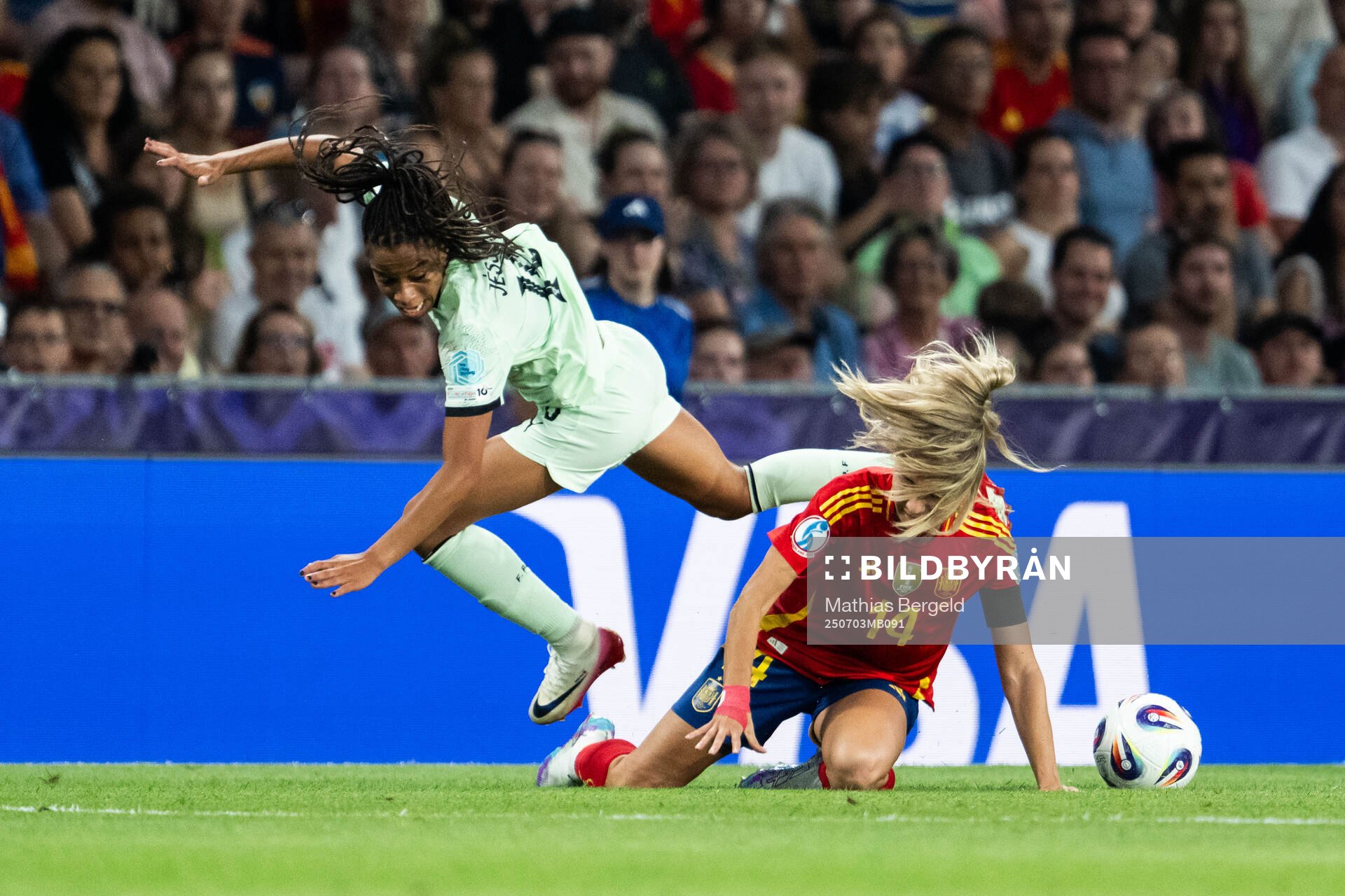 Jessica Da Silva of Portugal and Laia Aleixandri of Spain