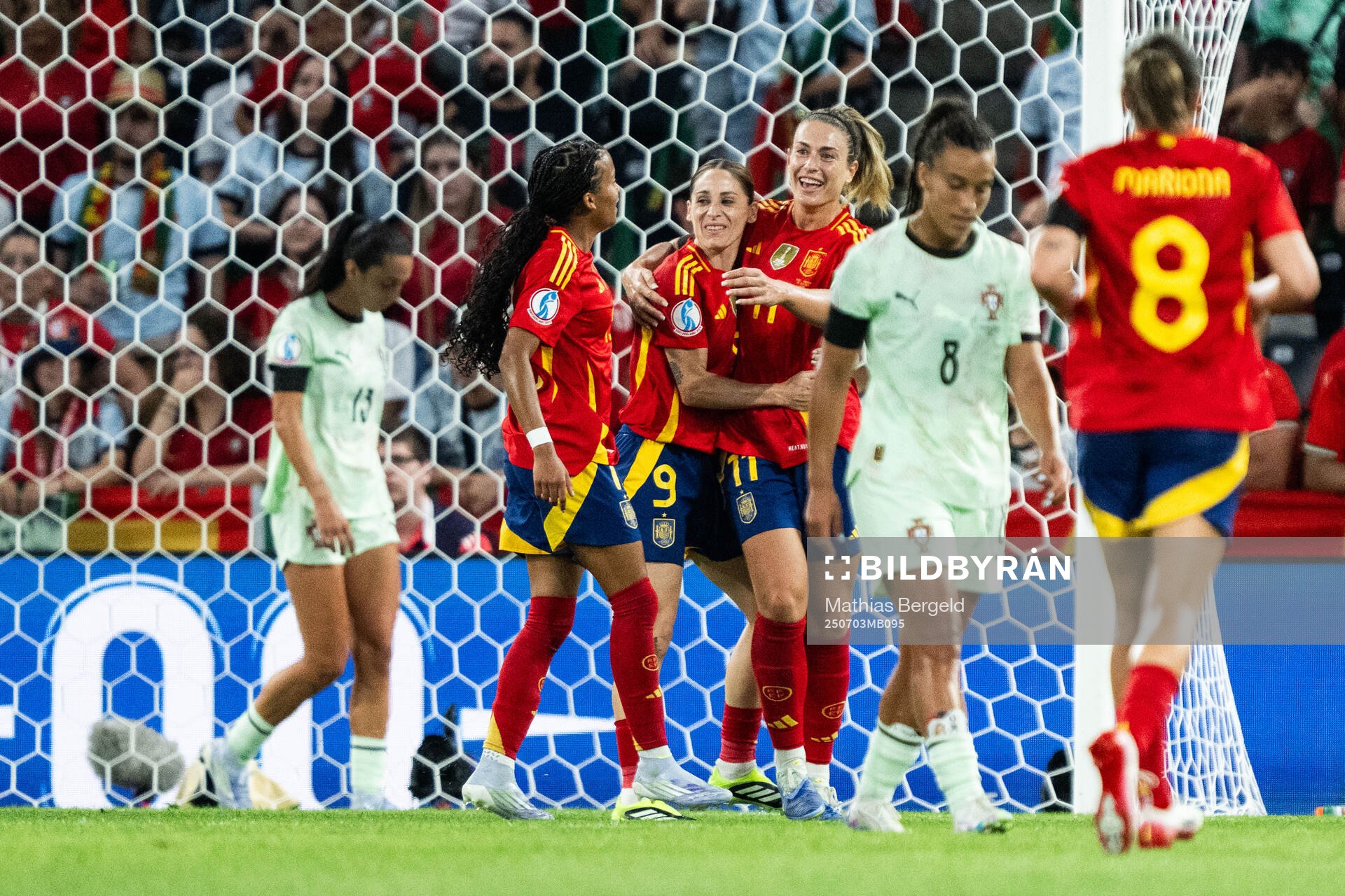 Vicky Lopez, Esther Gonzalez Rodriguez and Alexia Putellas